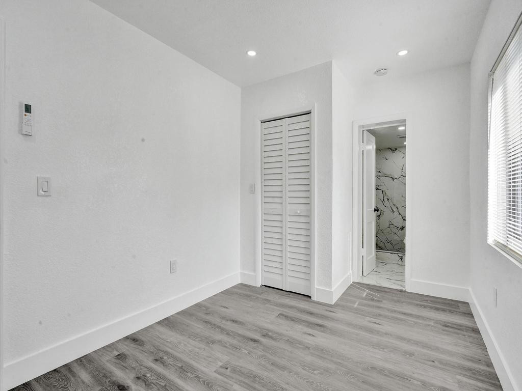 Oak Grove 27-16 B - Residential Income