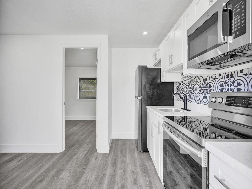 Oak Grove 27-16 B - Residential Income