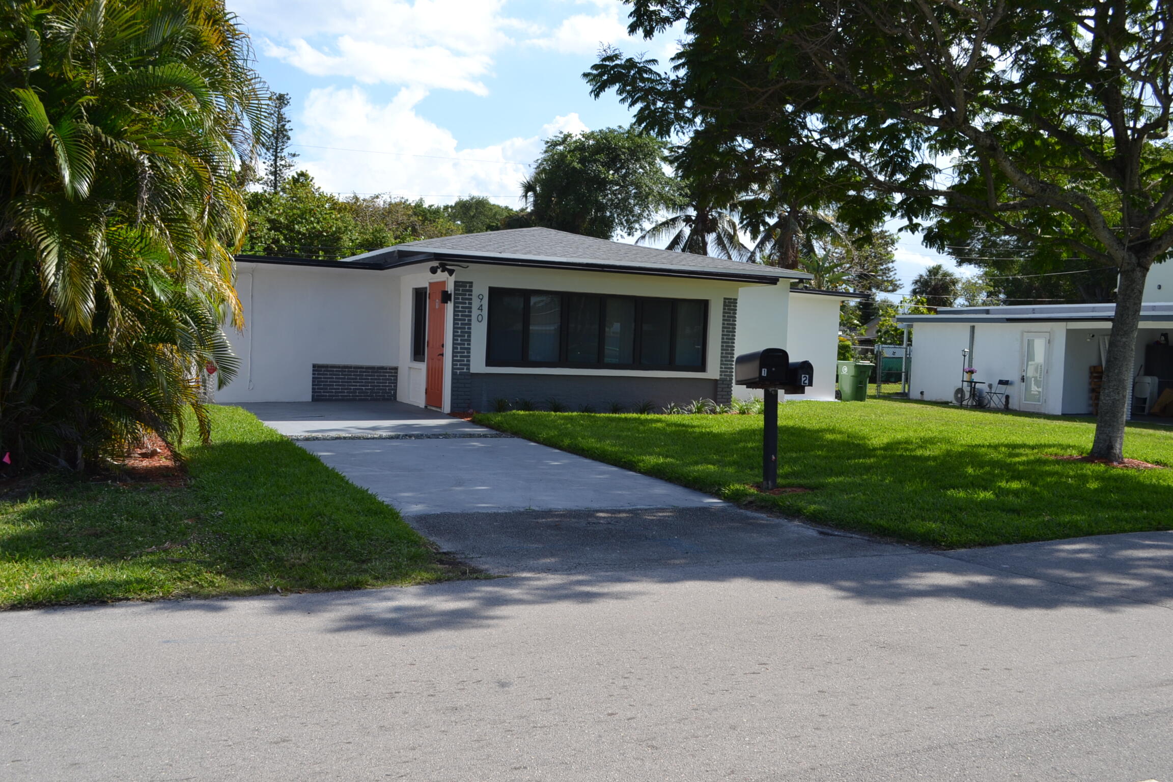 940 SW 28th Street