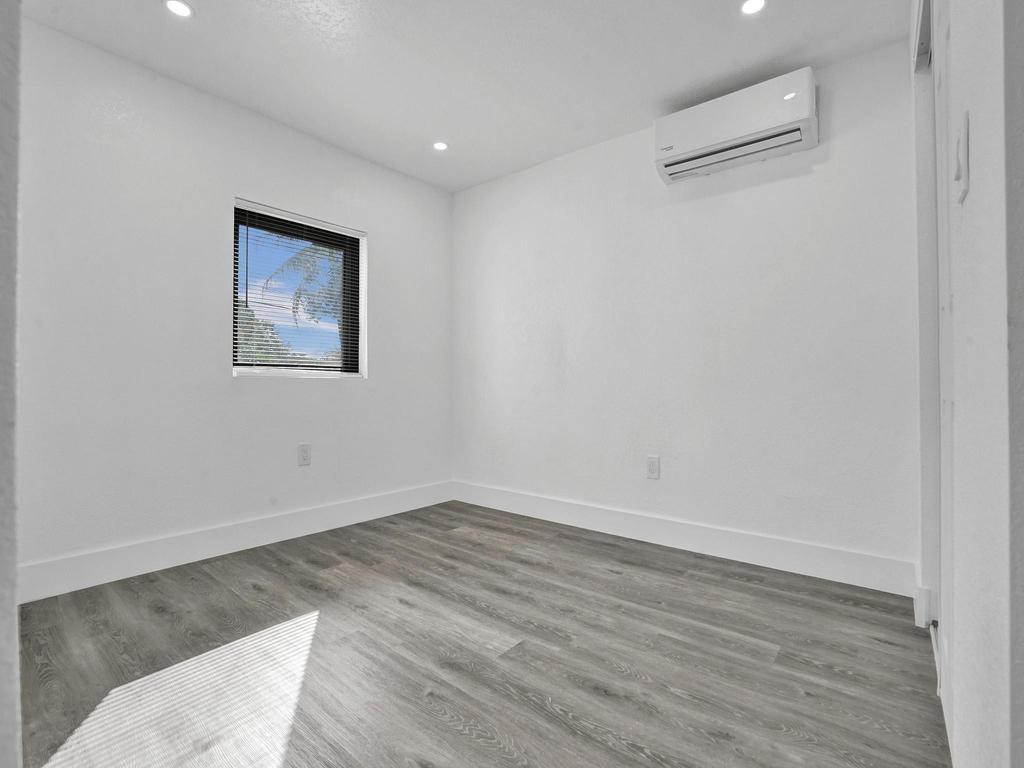 Oak Grove 27-16 B - Residential Income