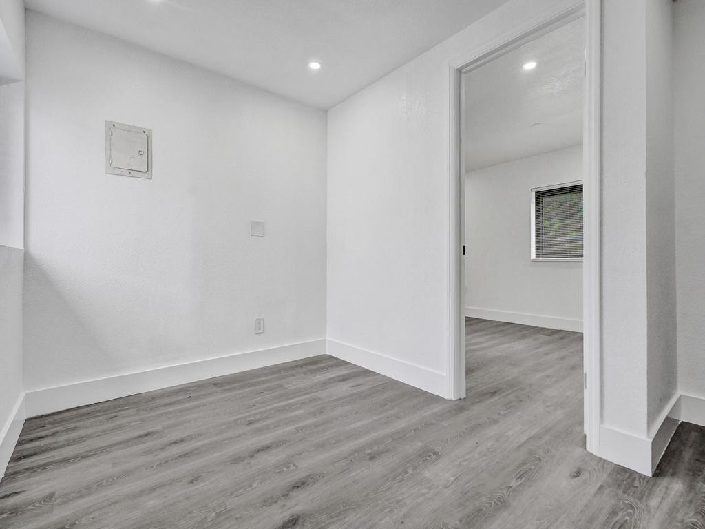 Oak Grove 27-16 B - Residential Income