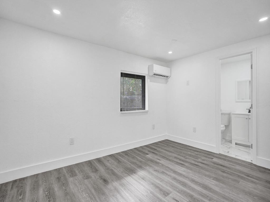 Oak Grove 27-16 B - Residential Income