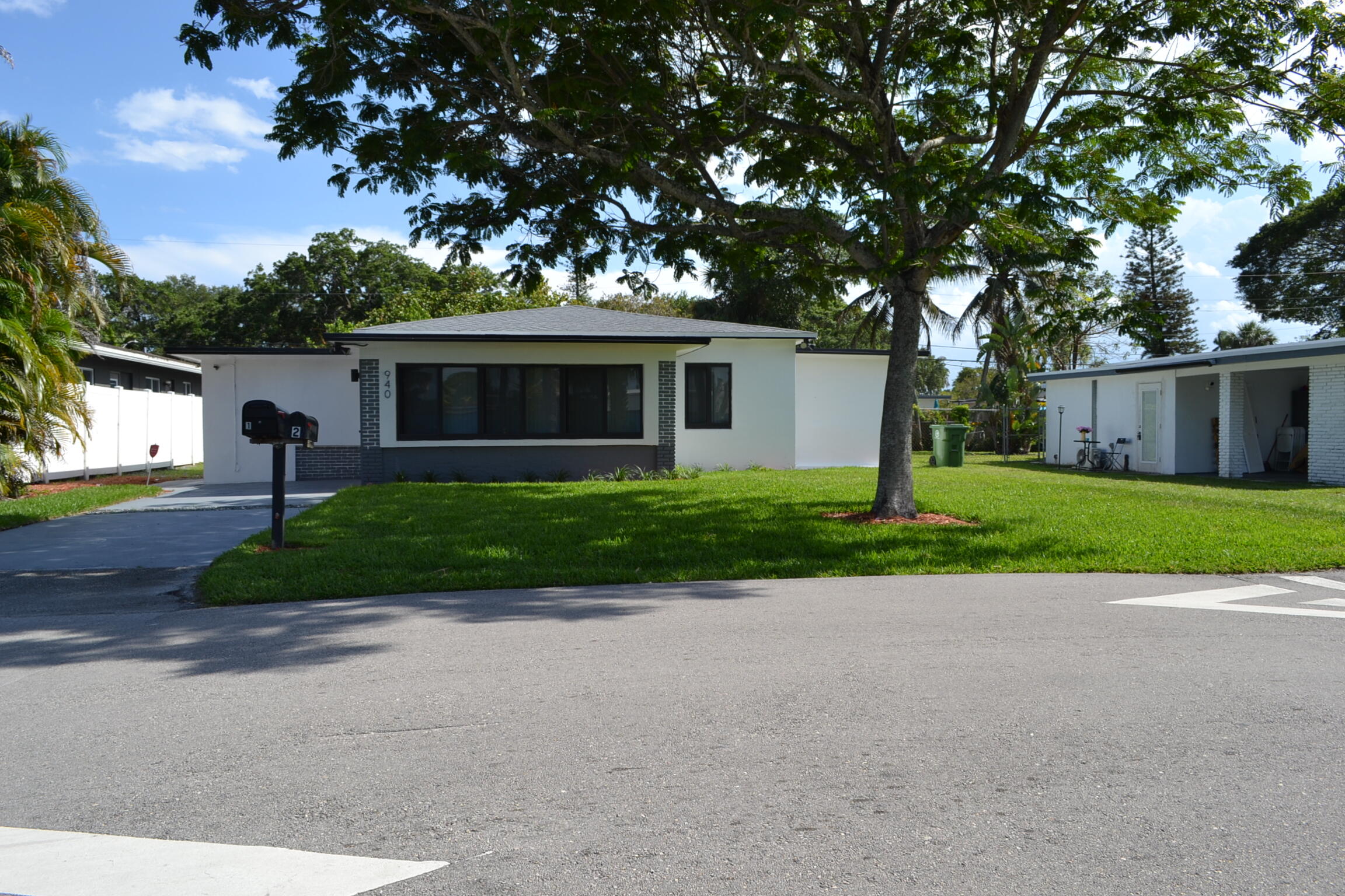 940 SW 28th Street