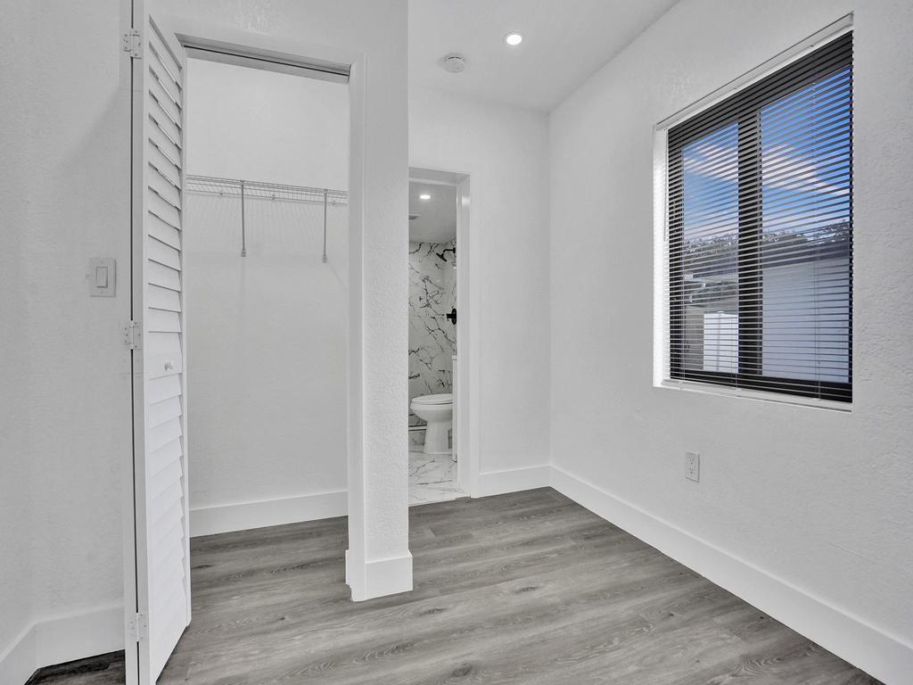 Oak Grove 27-16 B - Residential Income