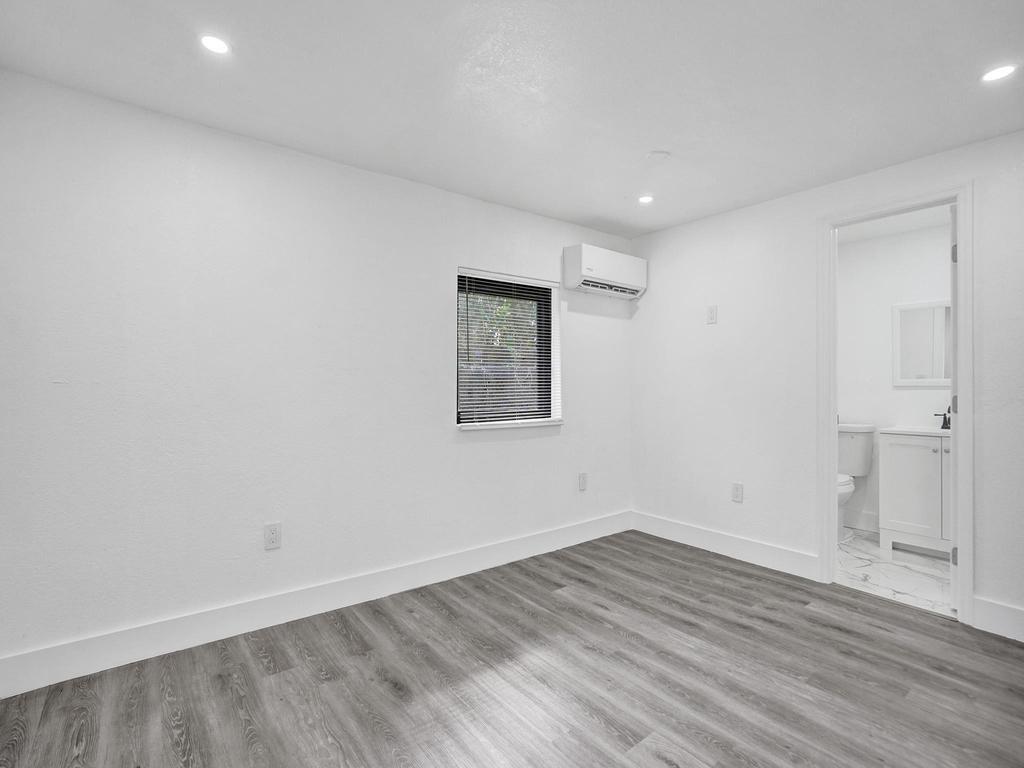 Oak Grove 27-16 B - Residential Income