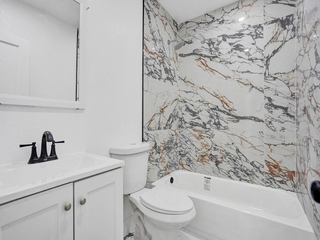 Oak Grove 27-16 B - Residential Income