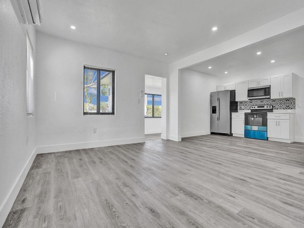 Oak Grove 27-16 B - Residential Income