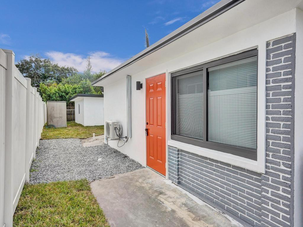 Oak Grove 27-16 B - Residential Income