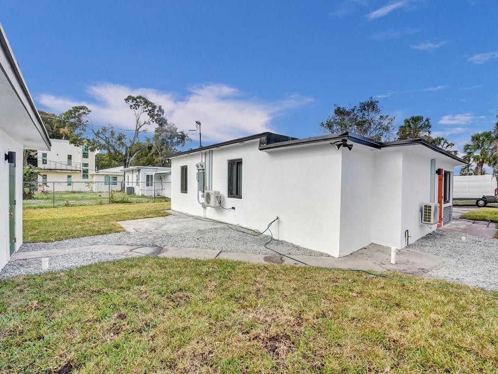 Oak Grove 27-16 B - Residential Income