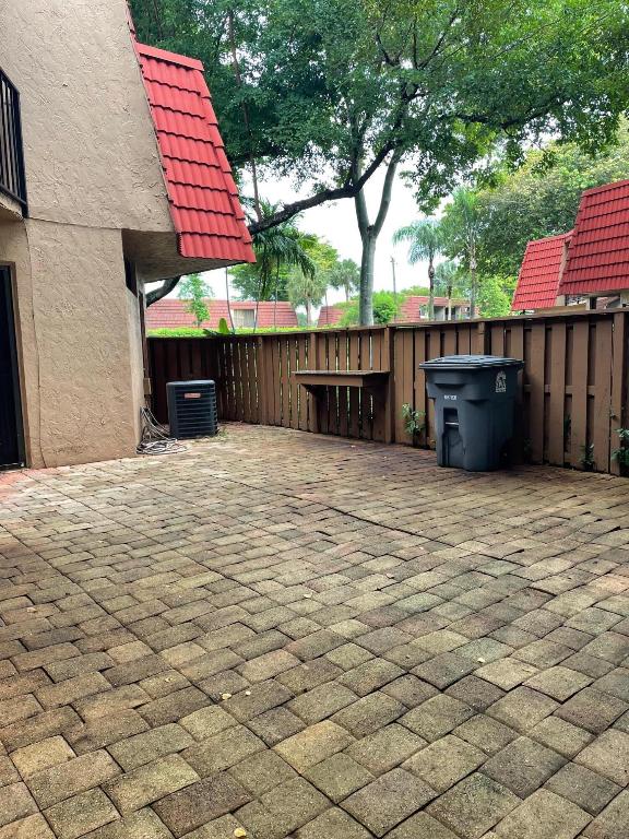 BOCA RIO NORTH - Residential Lease