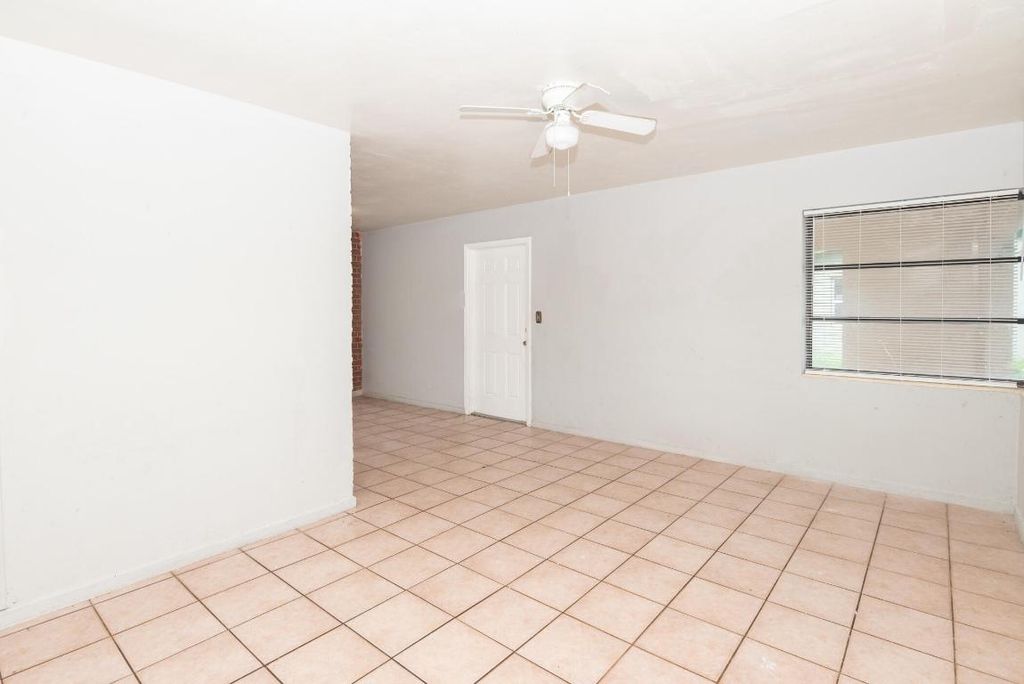 Photo of 1491 NW 1st Street, Boynton Beach, FL 33435 (MLS # R11158401)