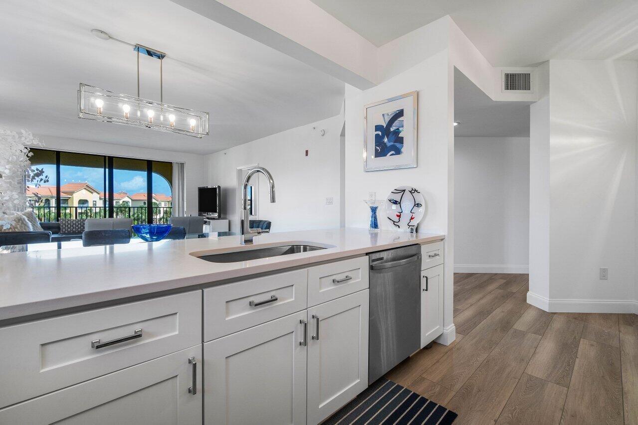 300 Uno Lago Drive 401