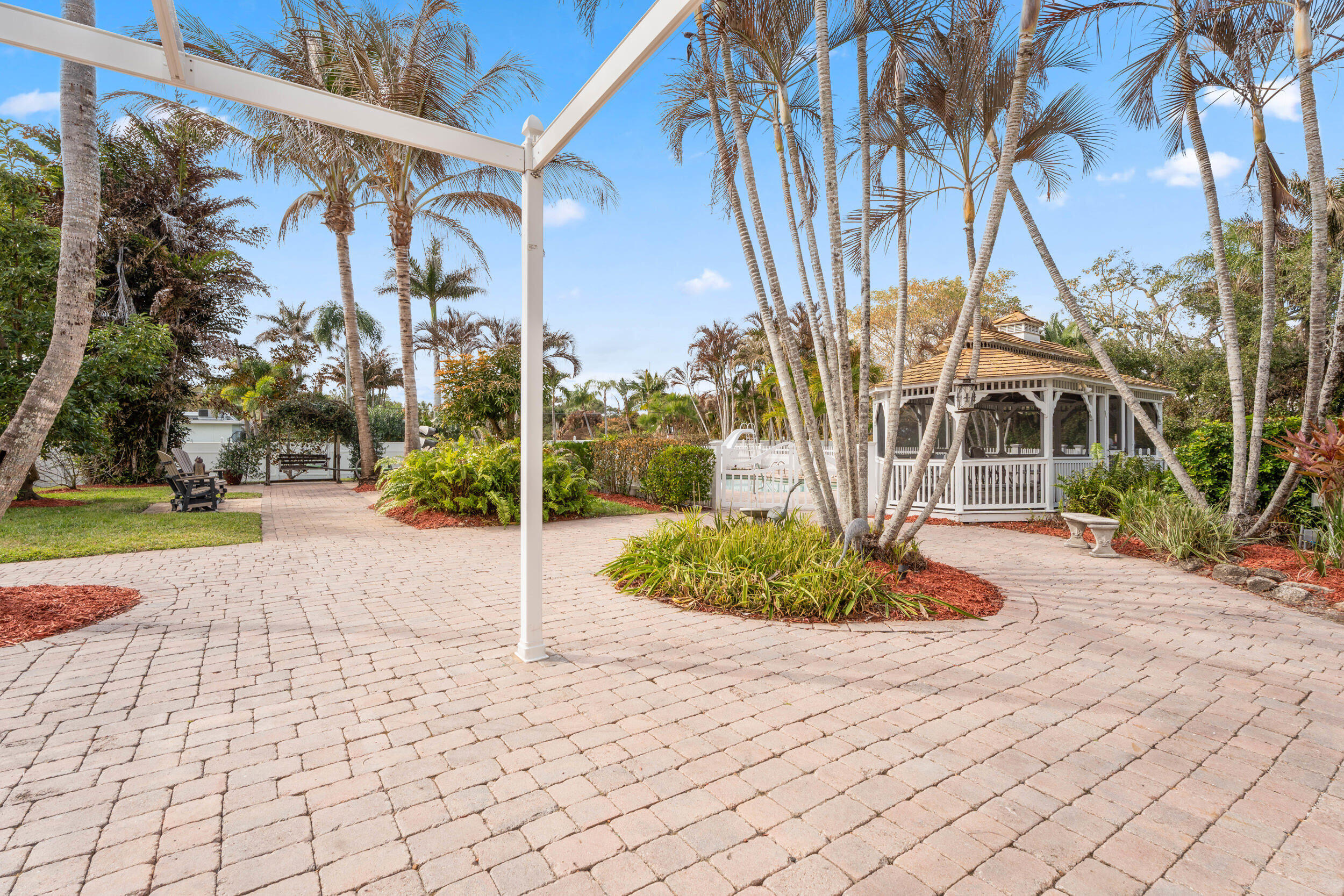 METES AND BOUNDS - Residential