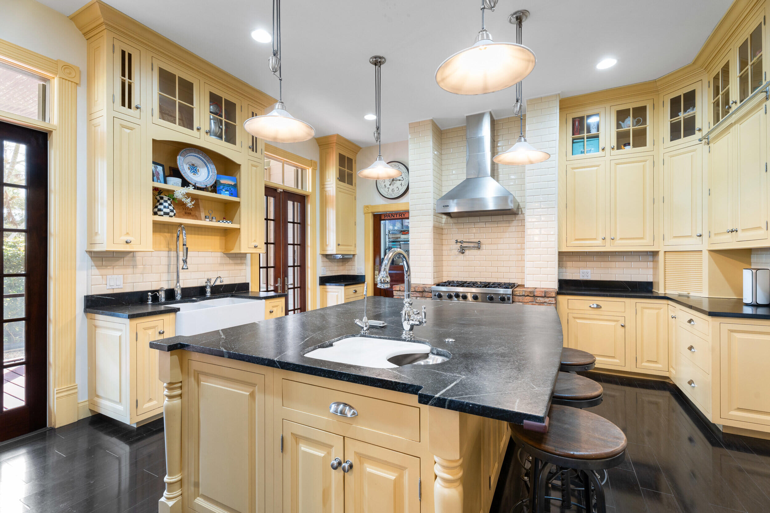 METES AND BOUNDS - Residential