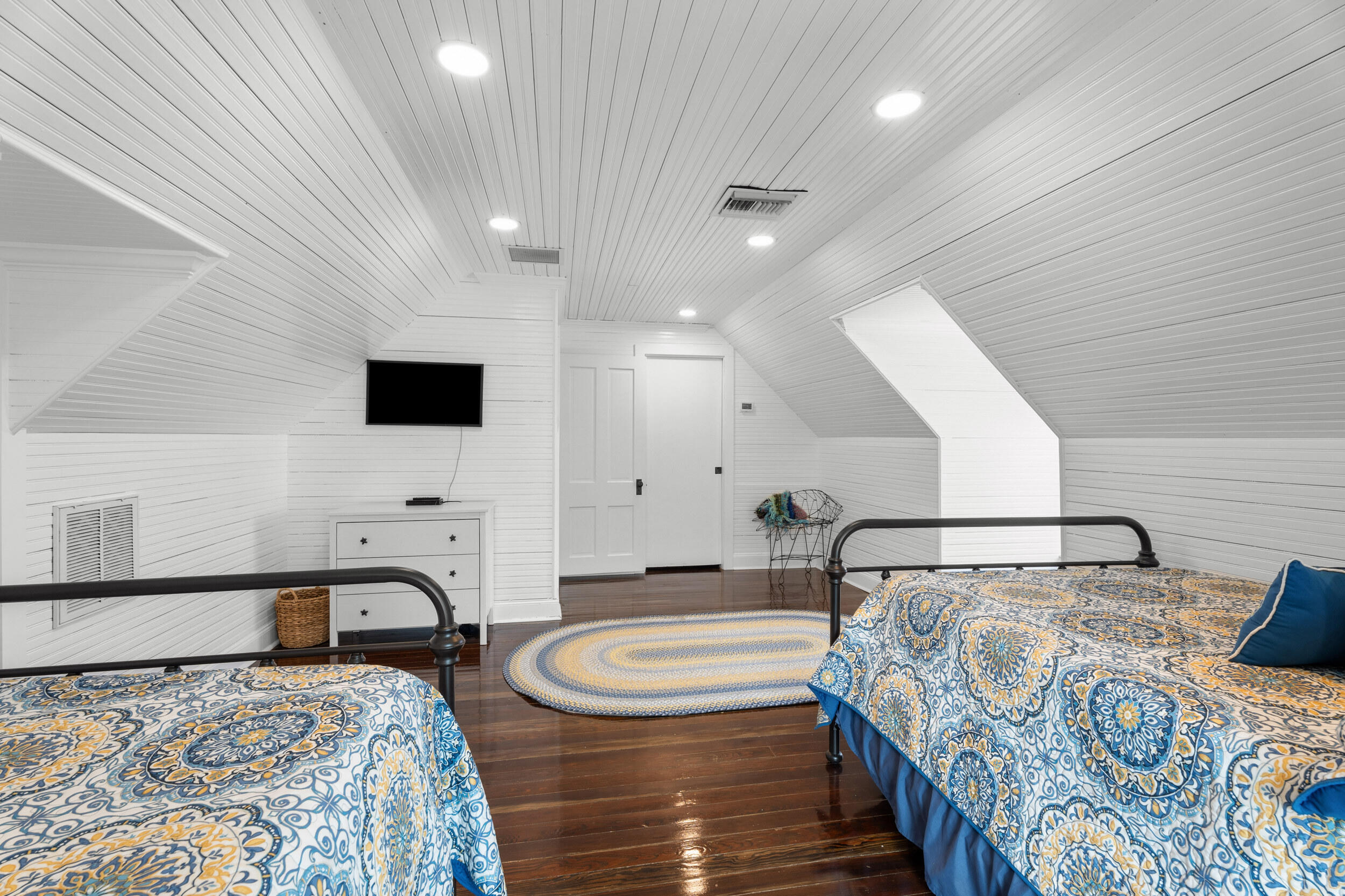 METES AND BOUNDS - Residential