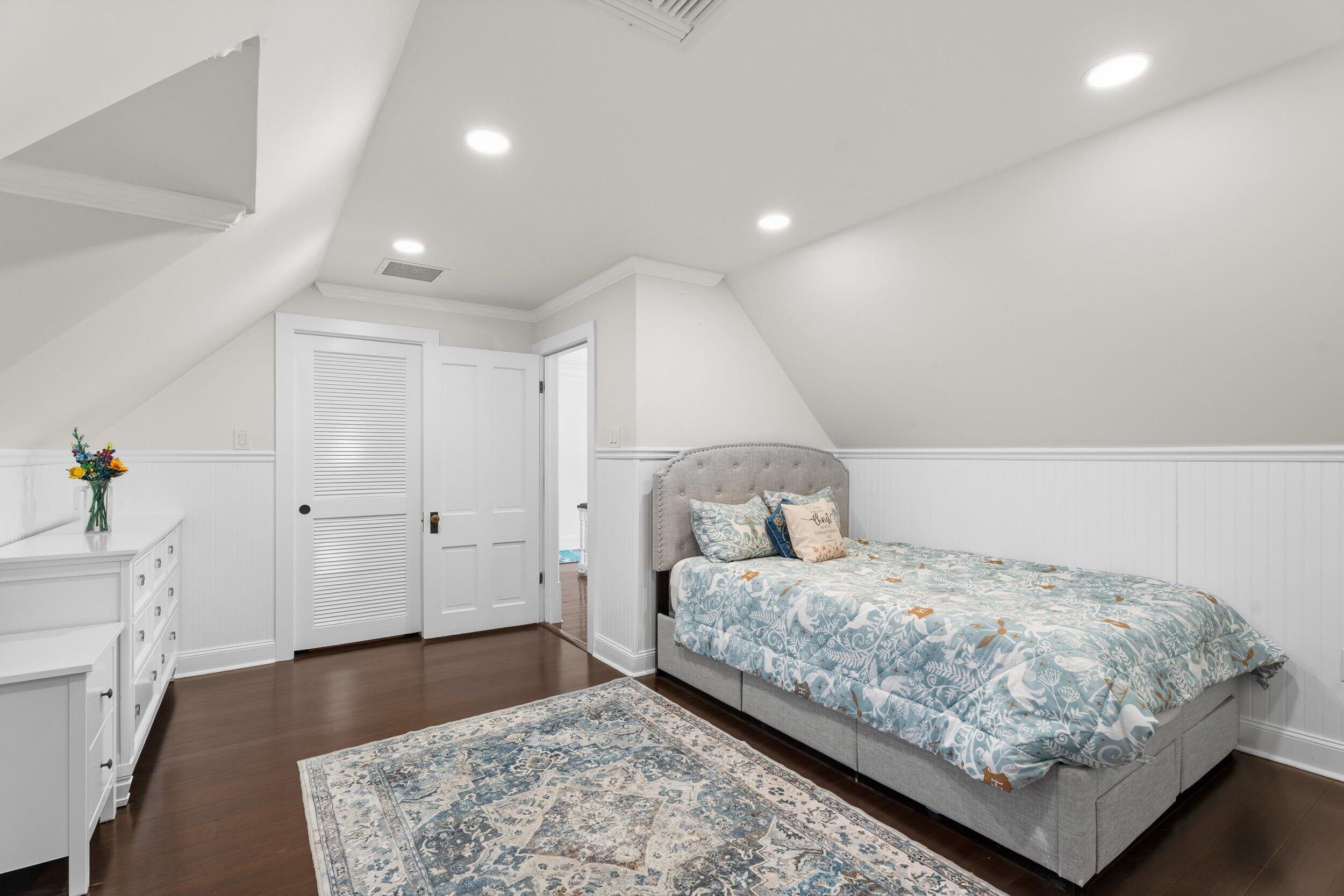 METES AND BOUNDS - Residential