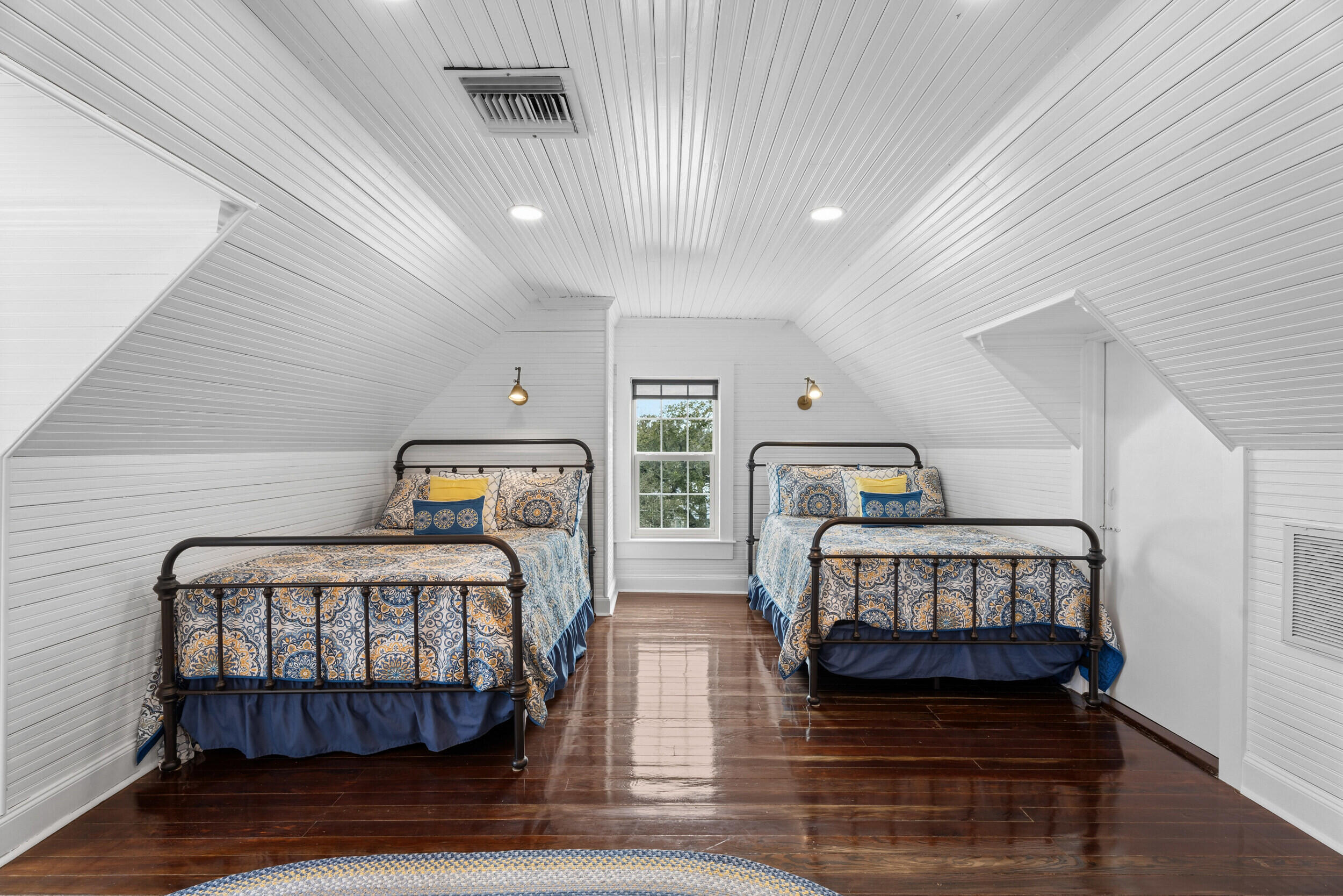 METES AND BOUNDS - Residential