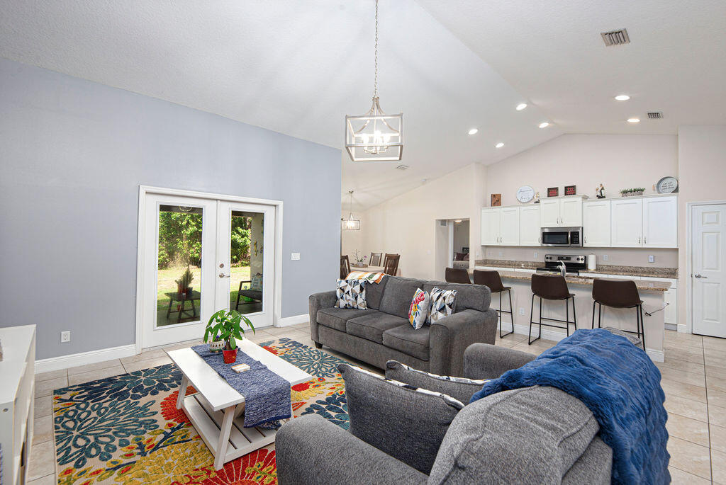 PORT ST LUCIE SECTION 7 - Residential