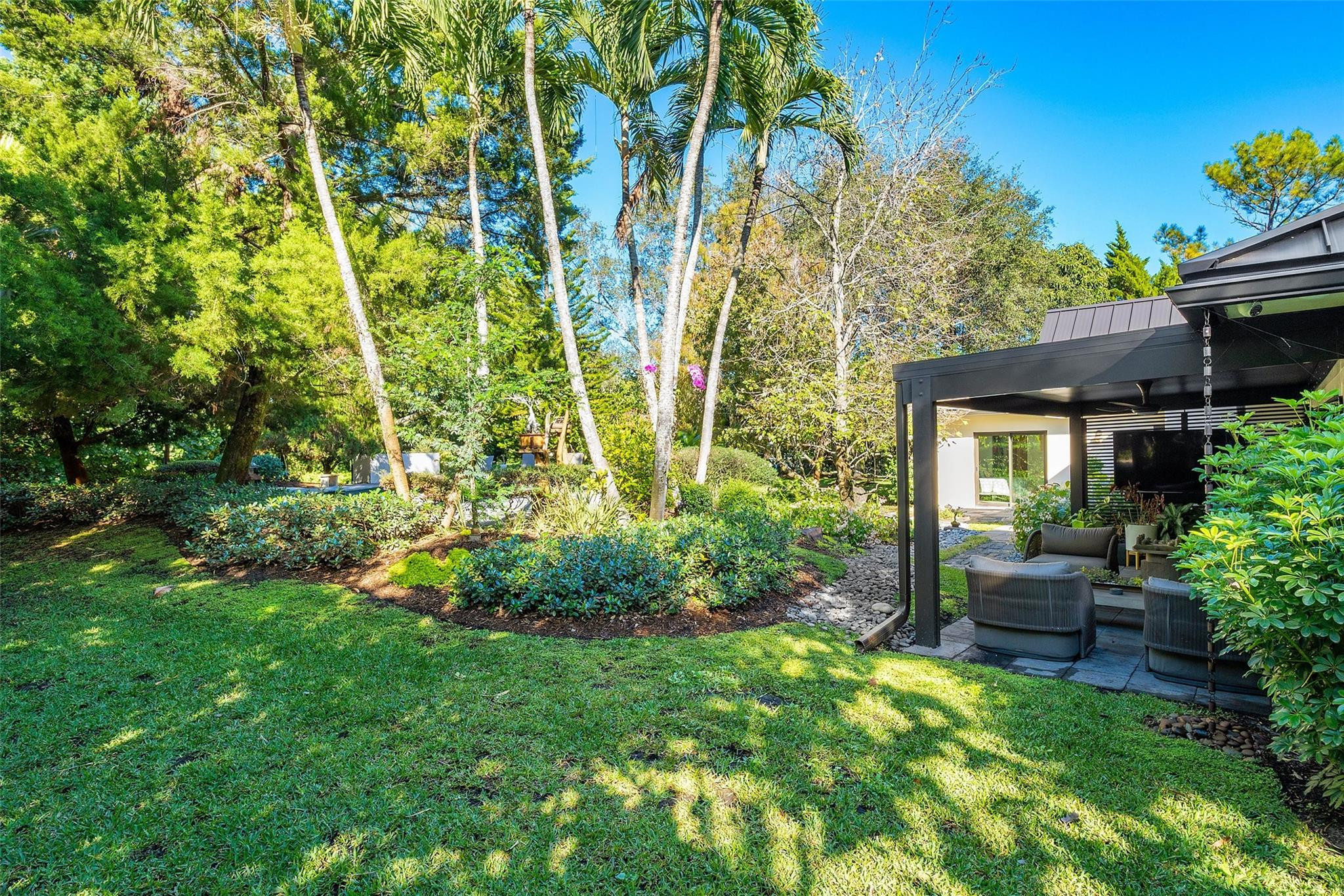 LONG LAKE ESTATES - Residential