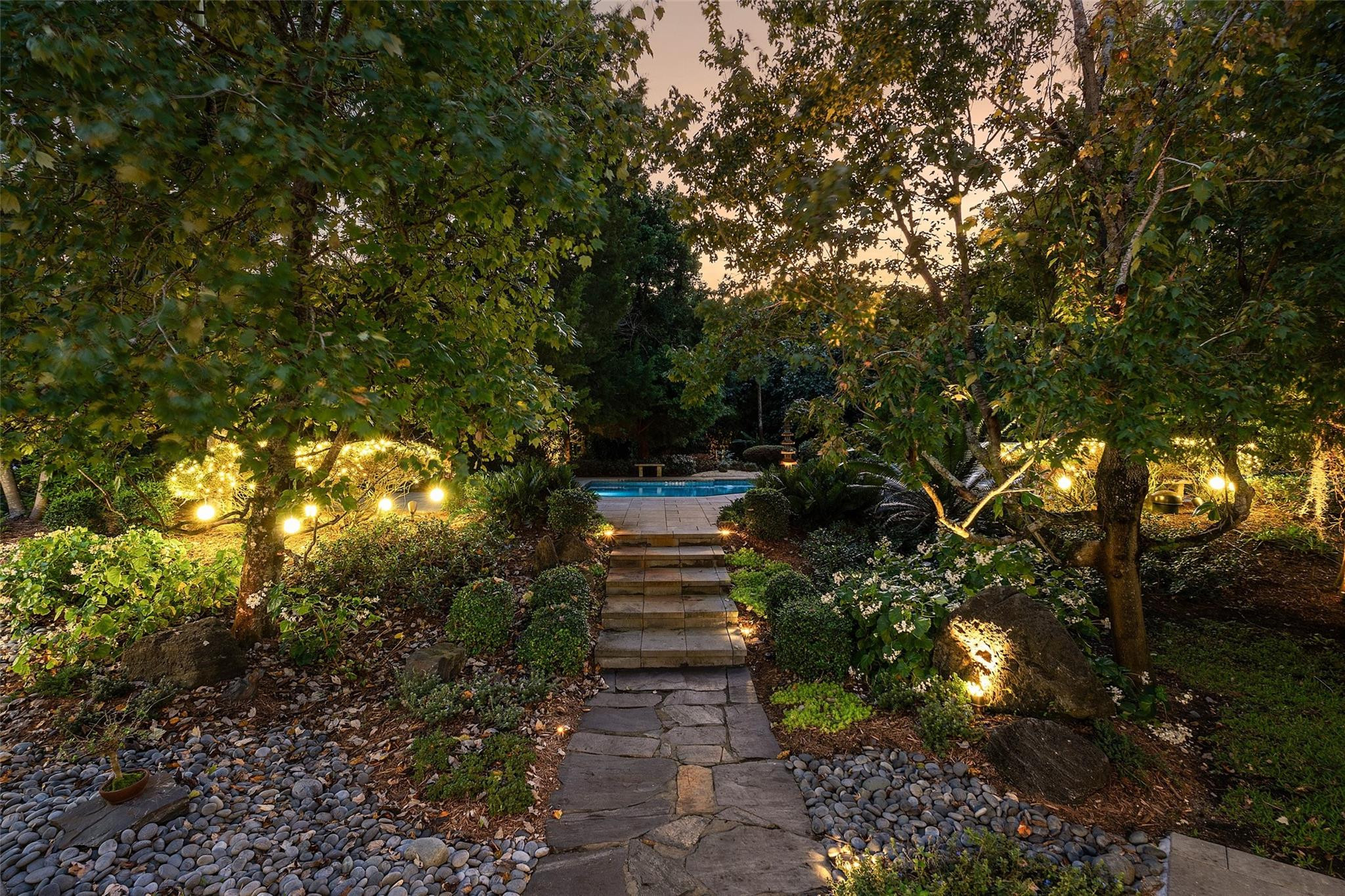 LONG LAKE ESTATES - Residential