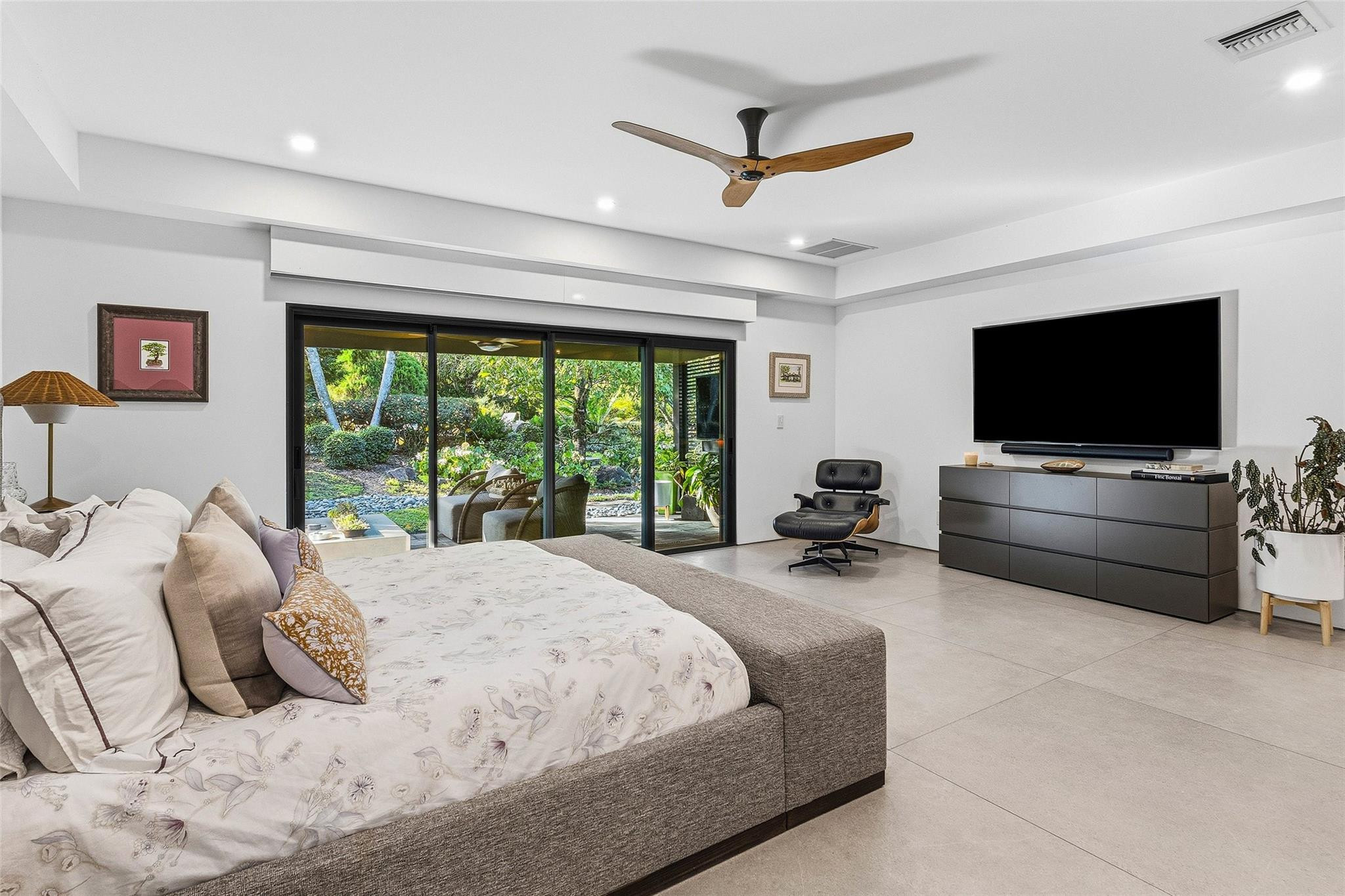 LONG LAKE ESTATES - Residential