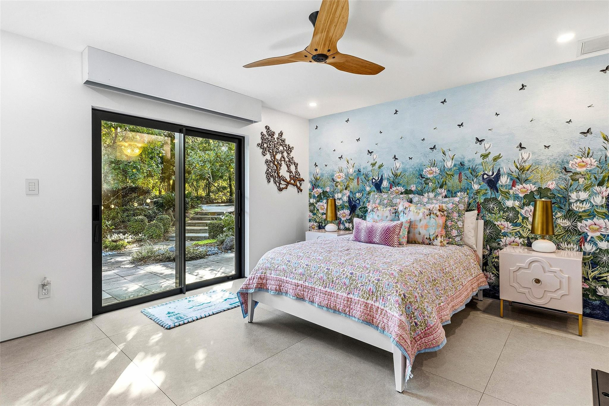 LONG LAKE ESTATES - Residential