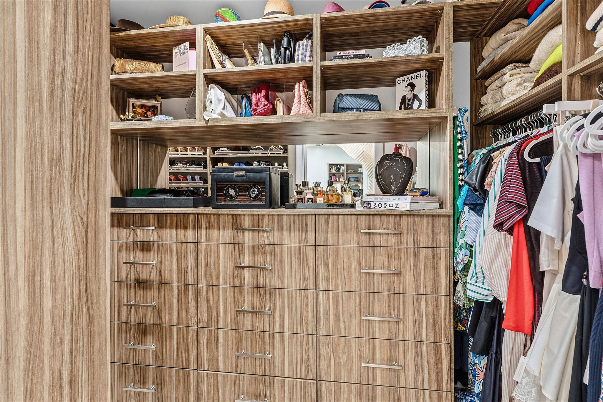 LONG LAKE ESTATES - Residential