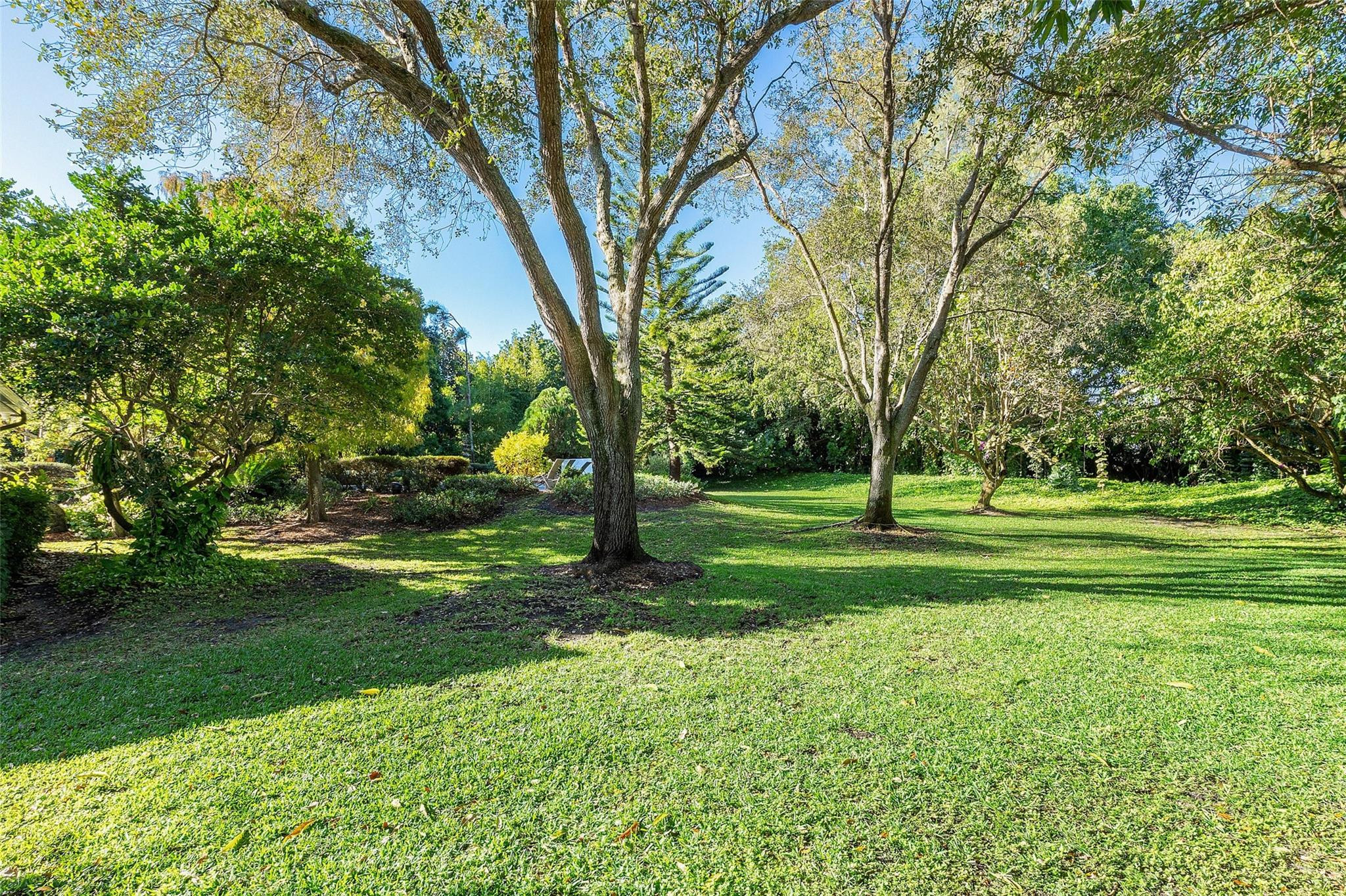 LONG LAKE ESTATES - Residential
