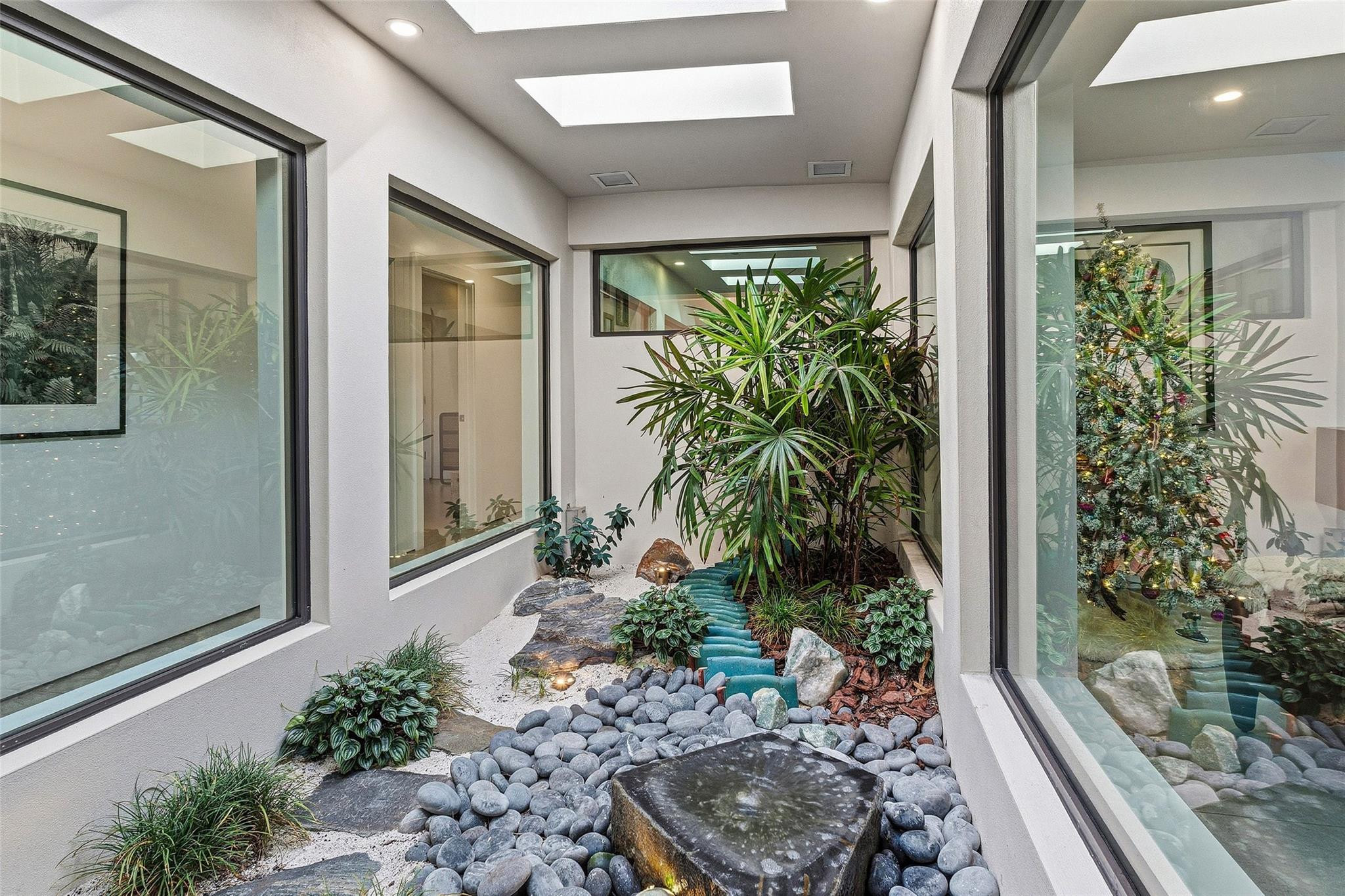 LONG LAKE ESTATES - Residential