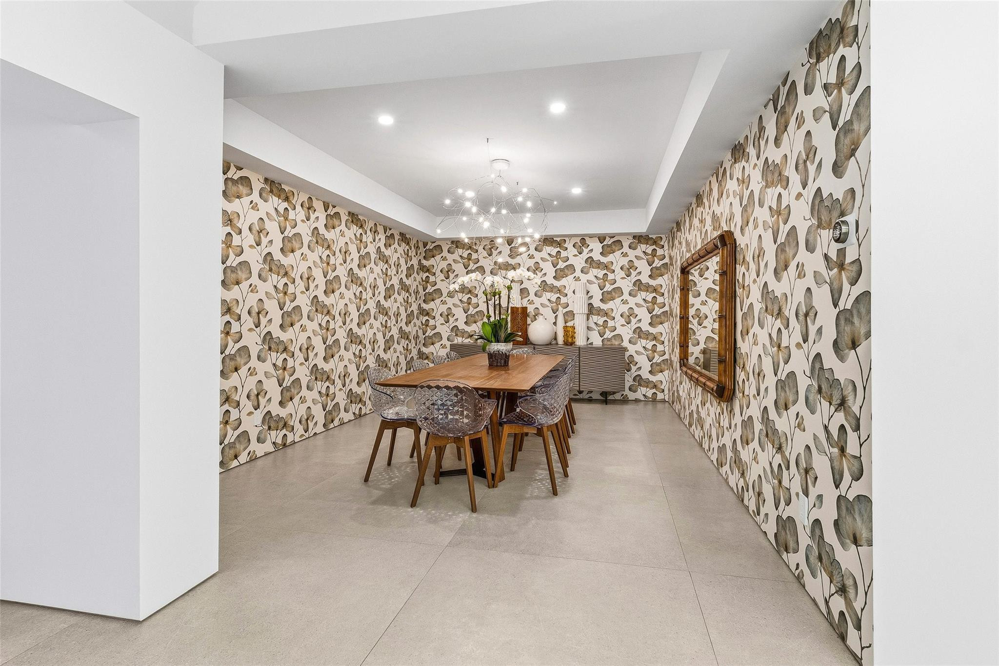 LONG LAKE ESTATES - Residential