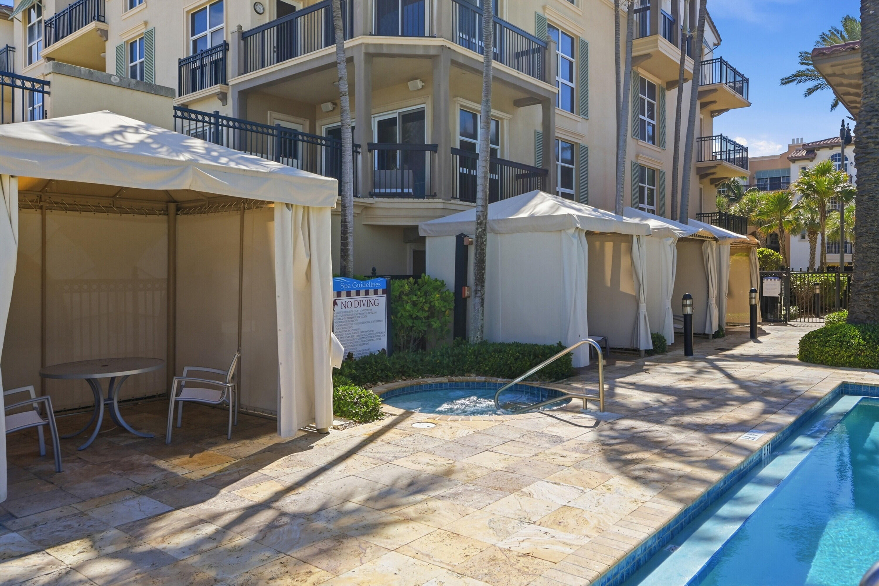 VILLAS BY THE SEA - Residential