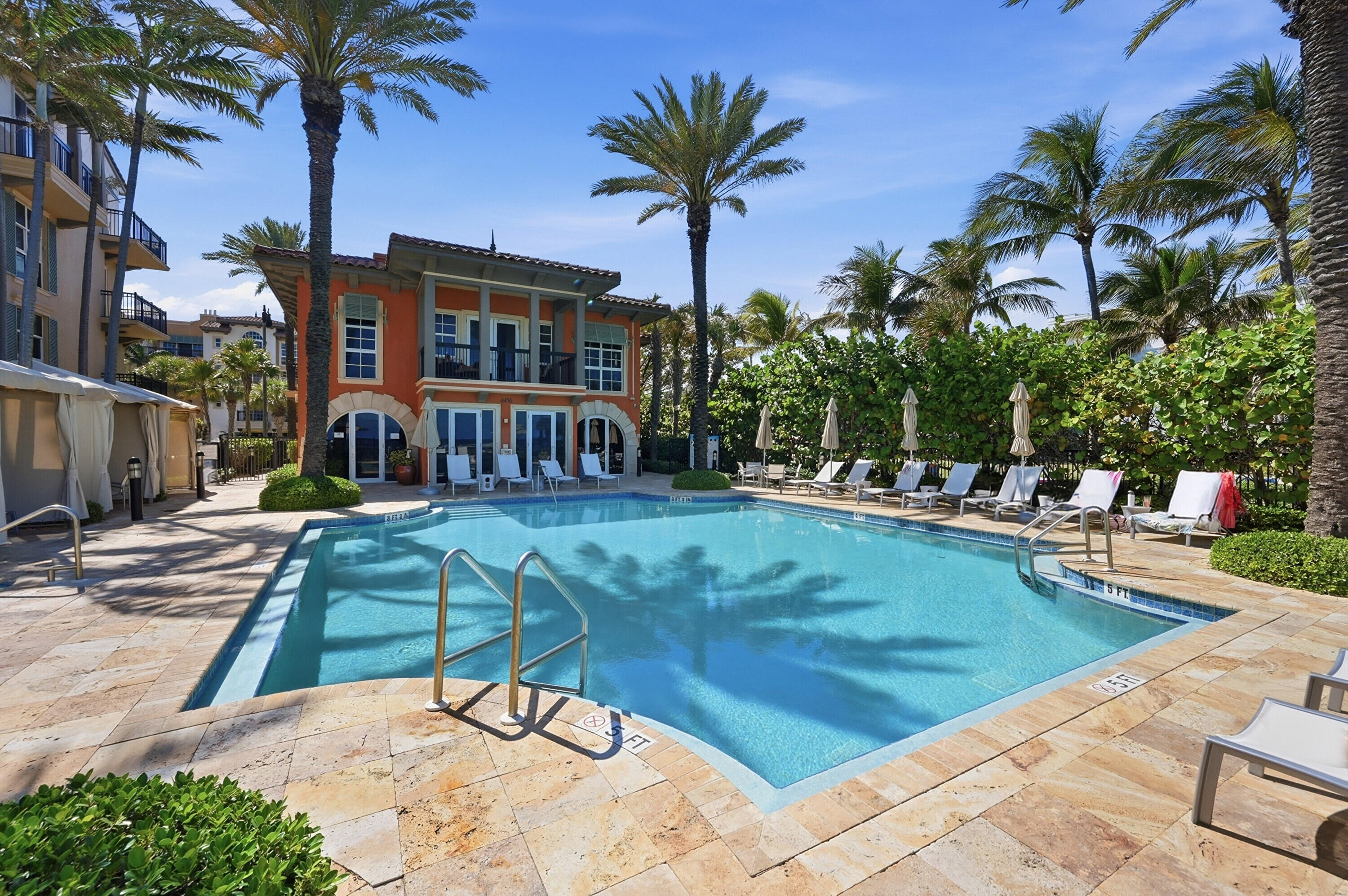 VILLAS BY THE SEA - Residential