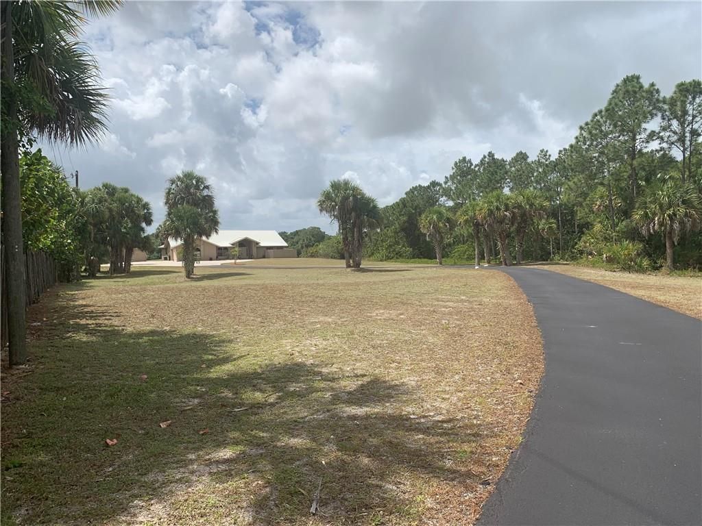 Photo of 11910 SW Parson Brown Ct Ct, Palm City, FL 34990 (MLS # F10336501)