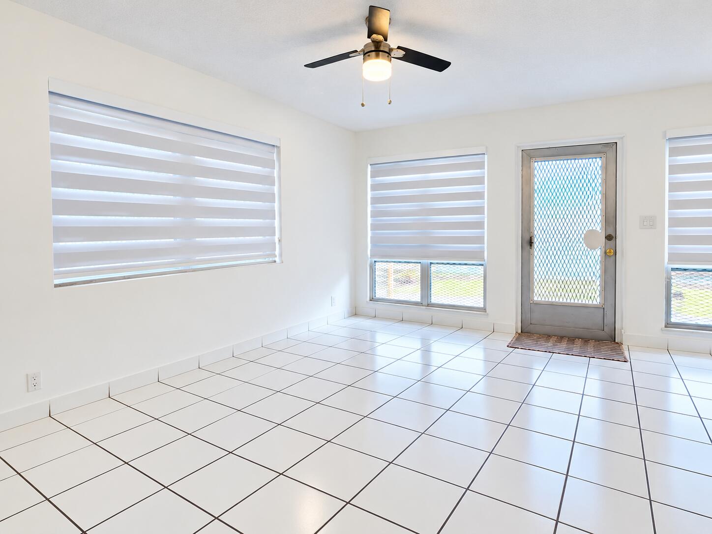 2716 NE 30TH Place 105C