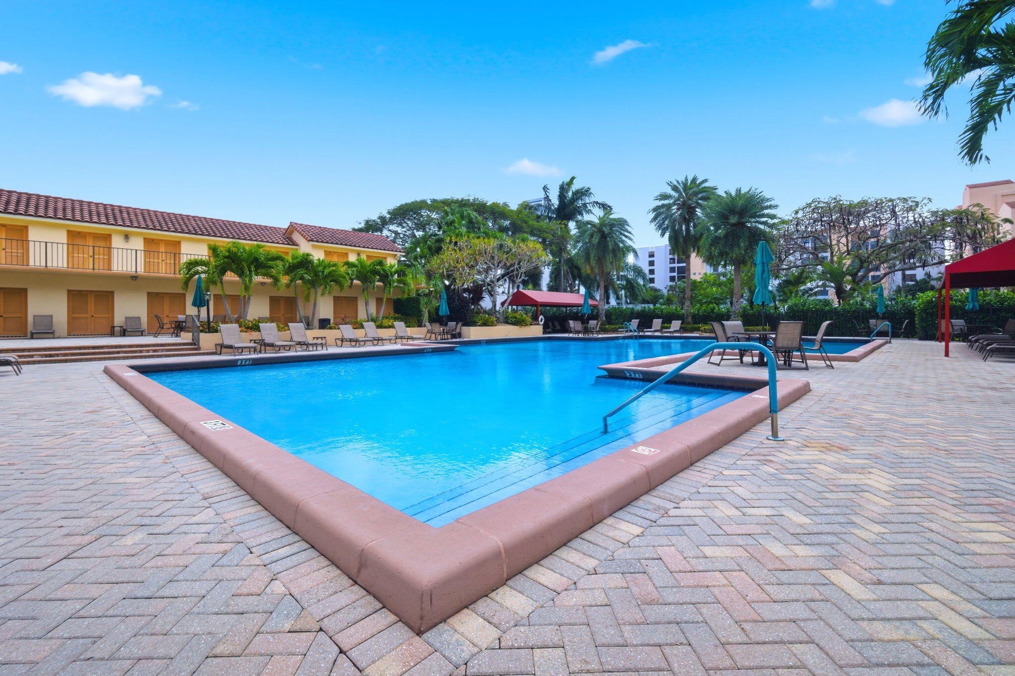 PANACHE AT BOCA POINTE CONDO - Residential