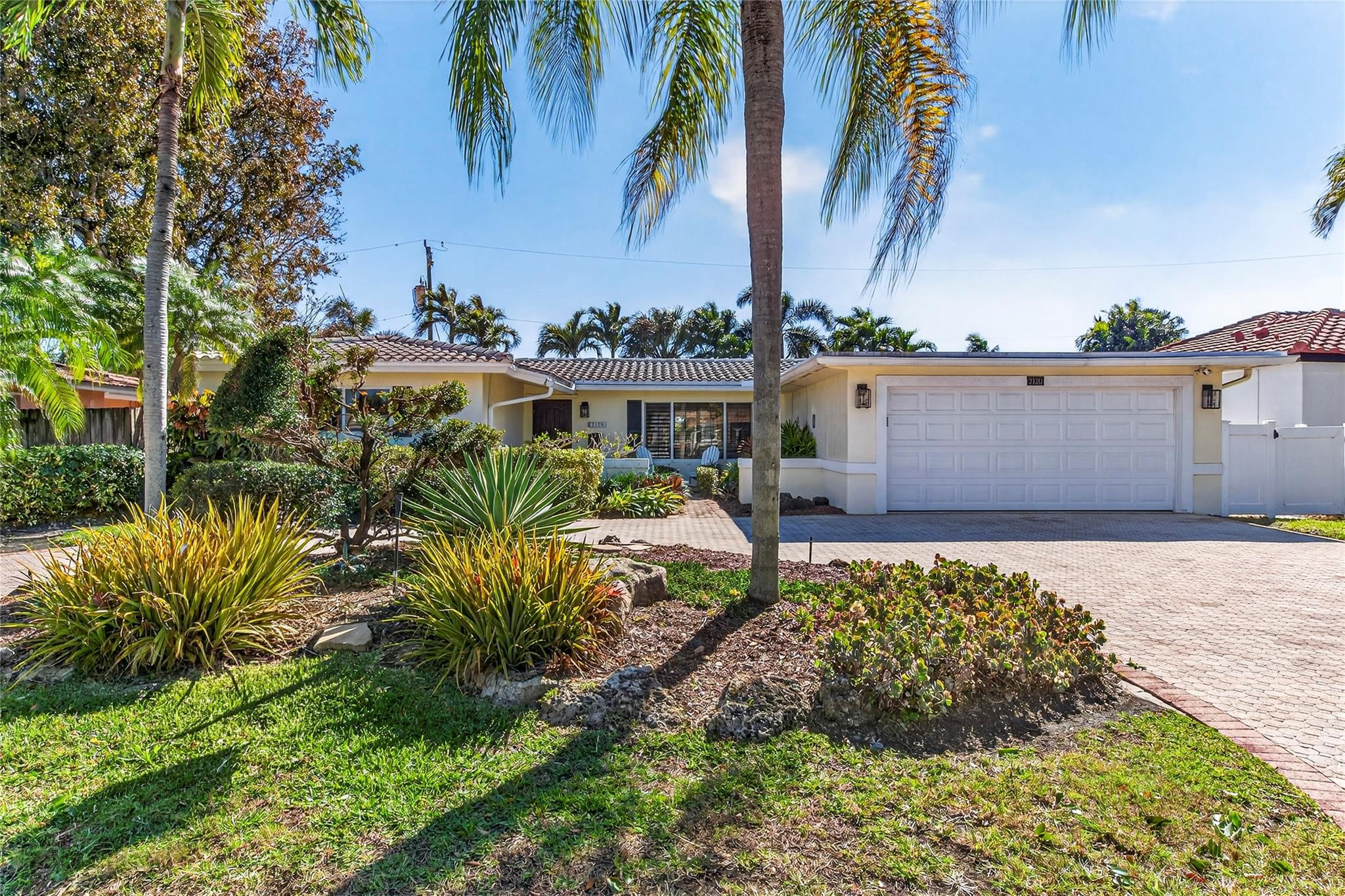 LIGHTHOUSE POINT ESTATES - Residential