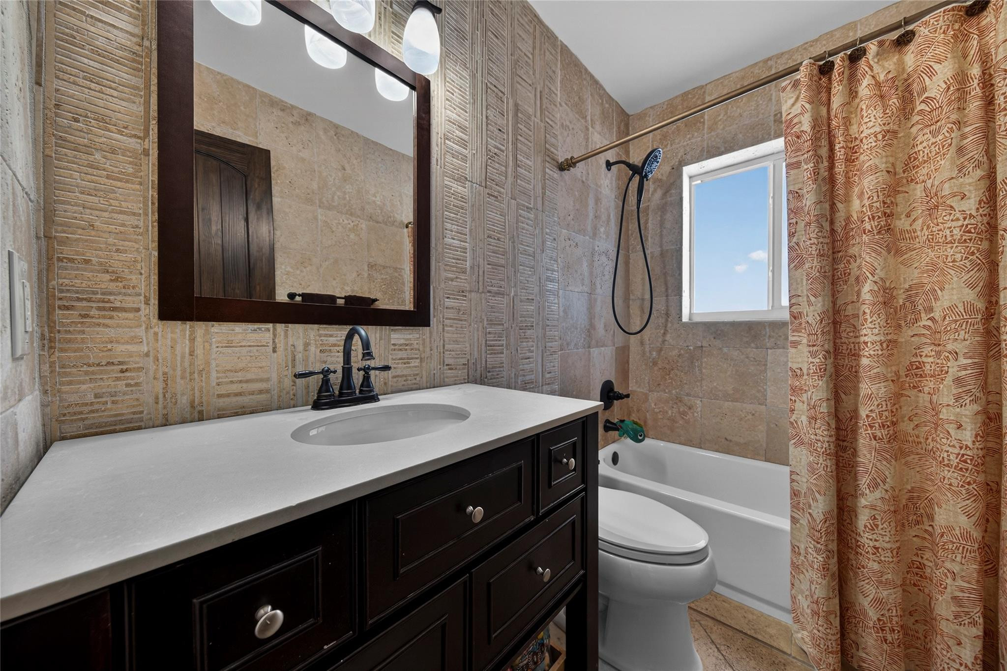 LIGHTHOUSE POINT ESTATES - Residential