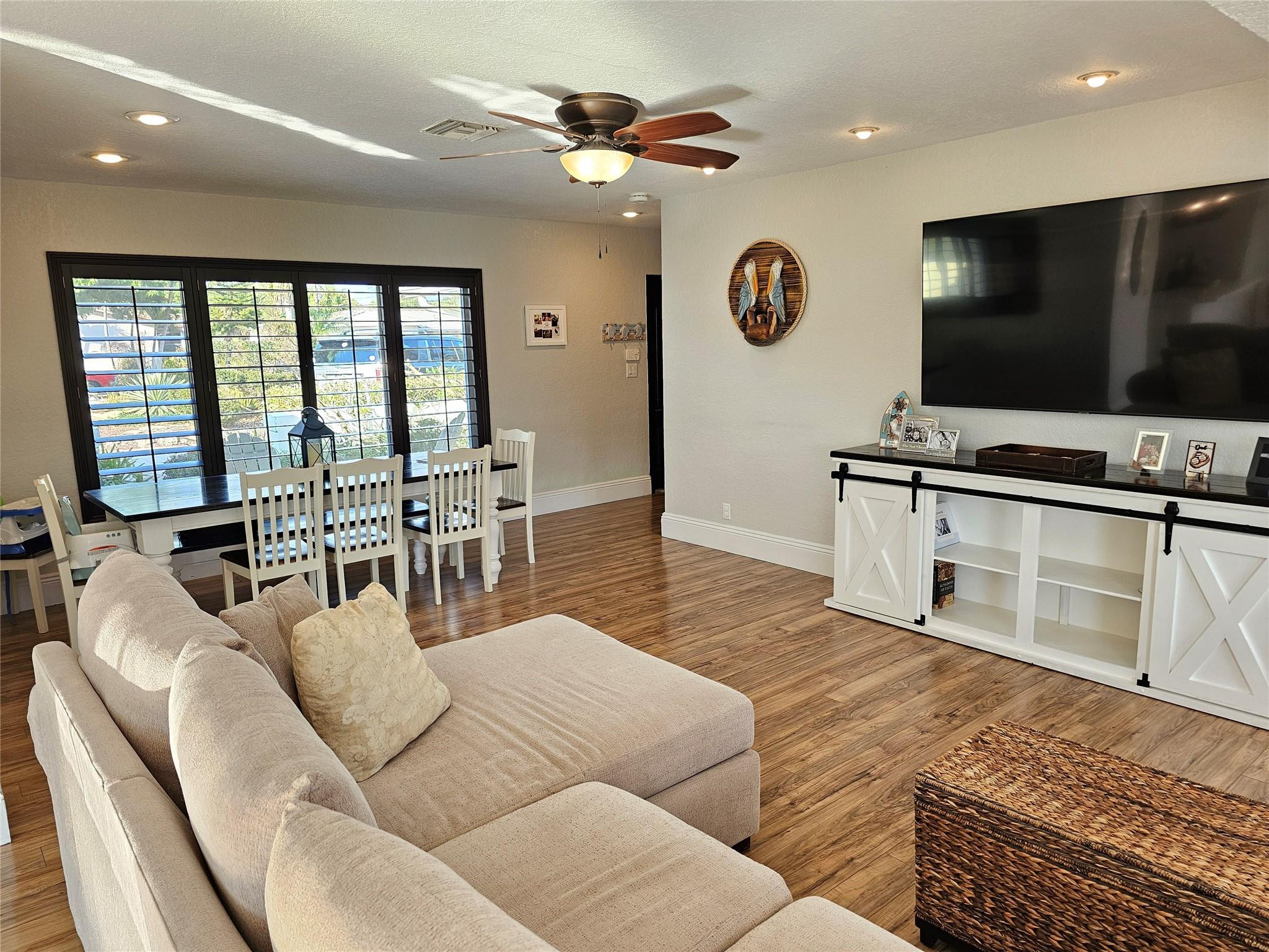 LIGHTHOUSE POINT ESTATES - Residential