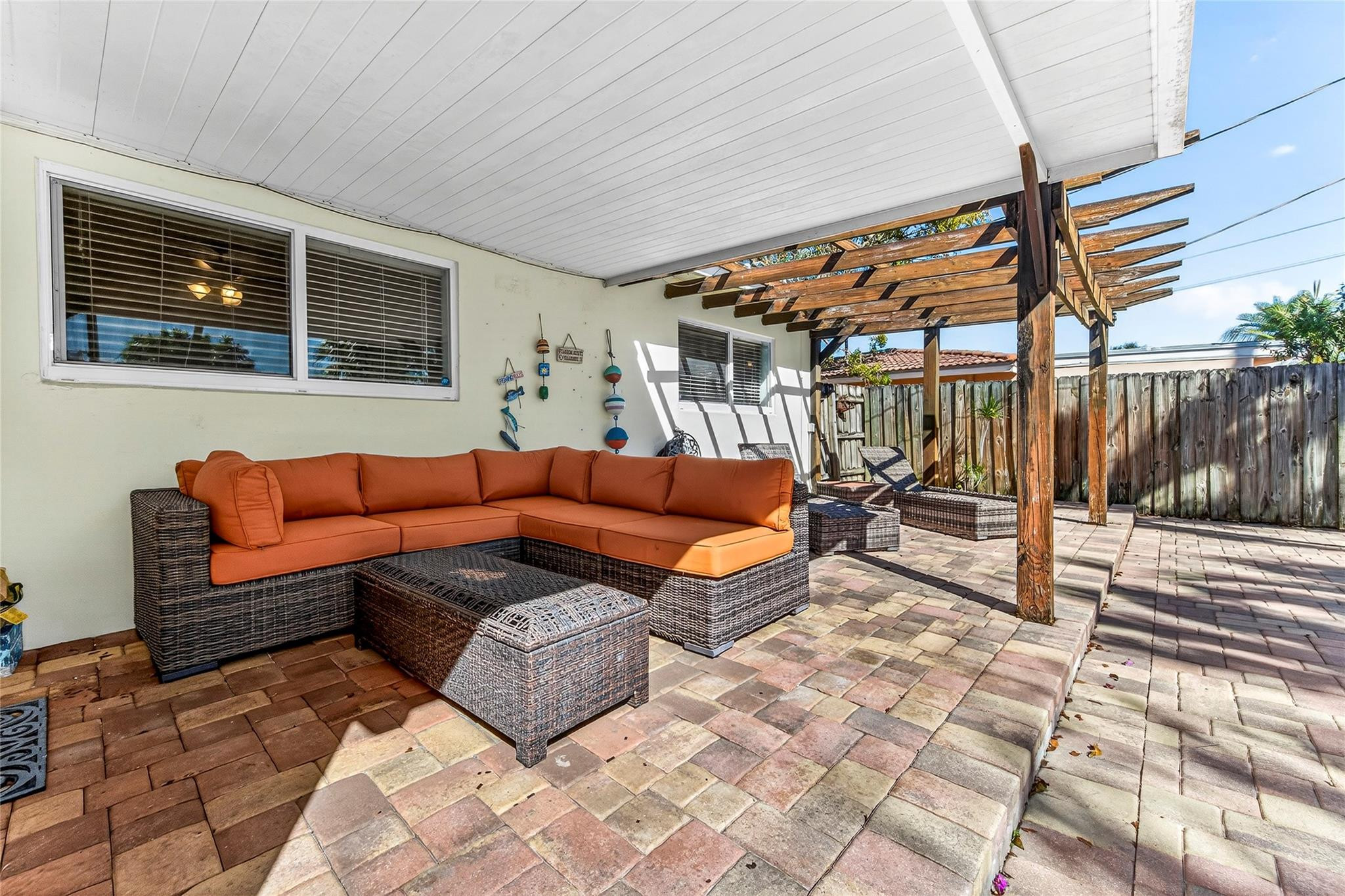 LIGHTHOUSE POINT ESTATES - Residential