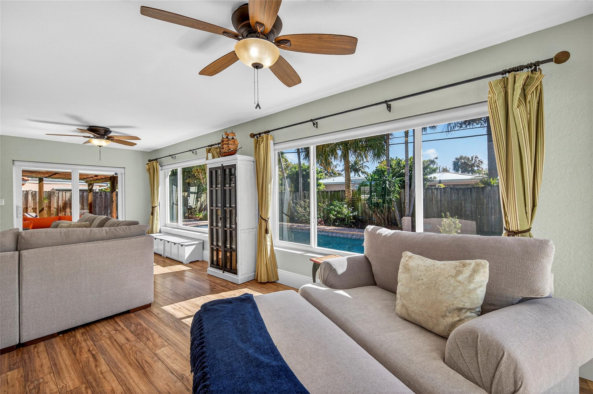 LIGHTHOUSE POINT ESTATES - Residential