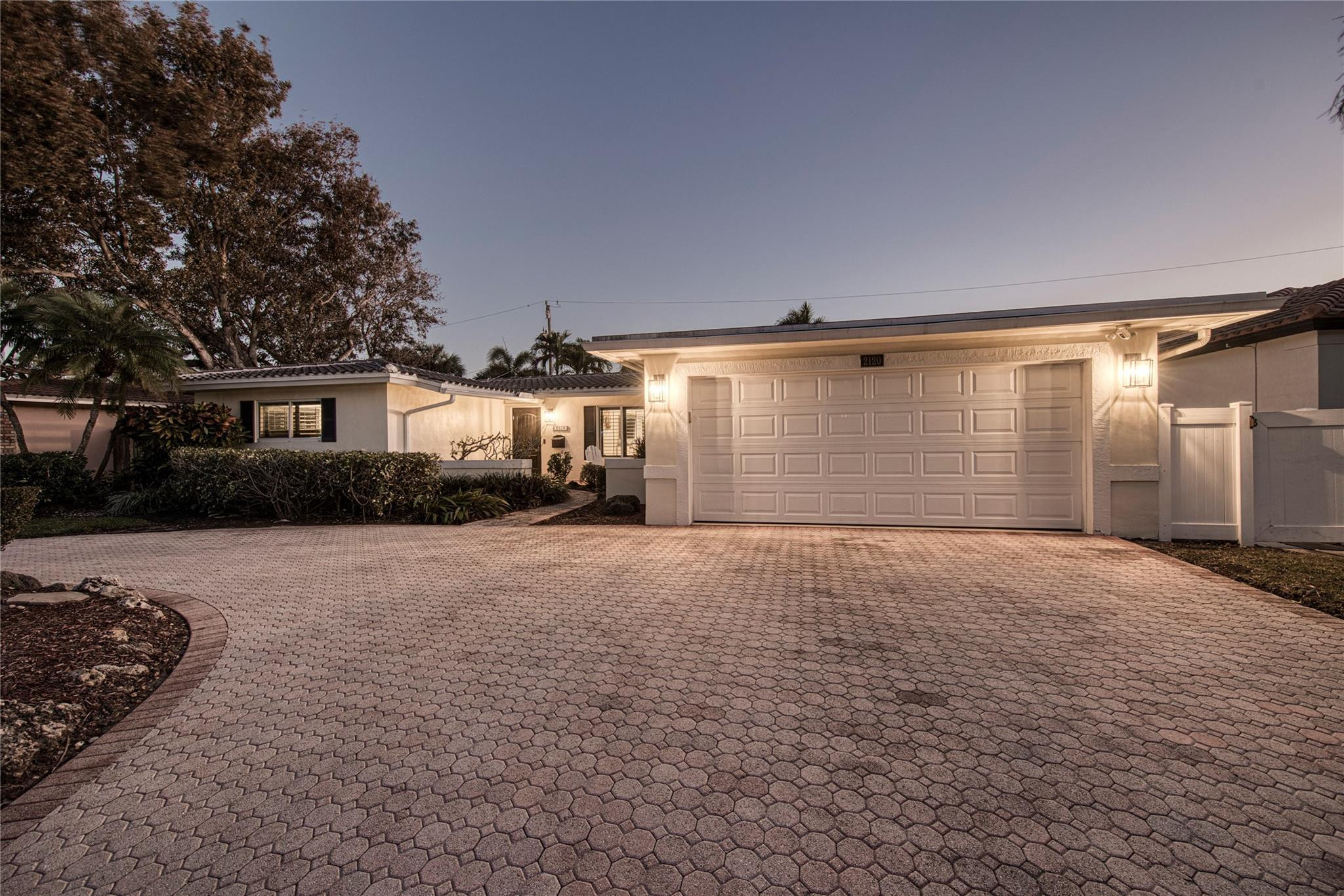 LIGHTHOUSE POINT ESTATES - Residential