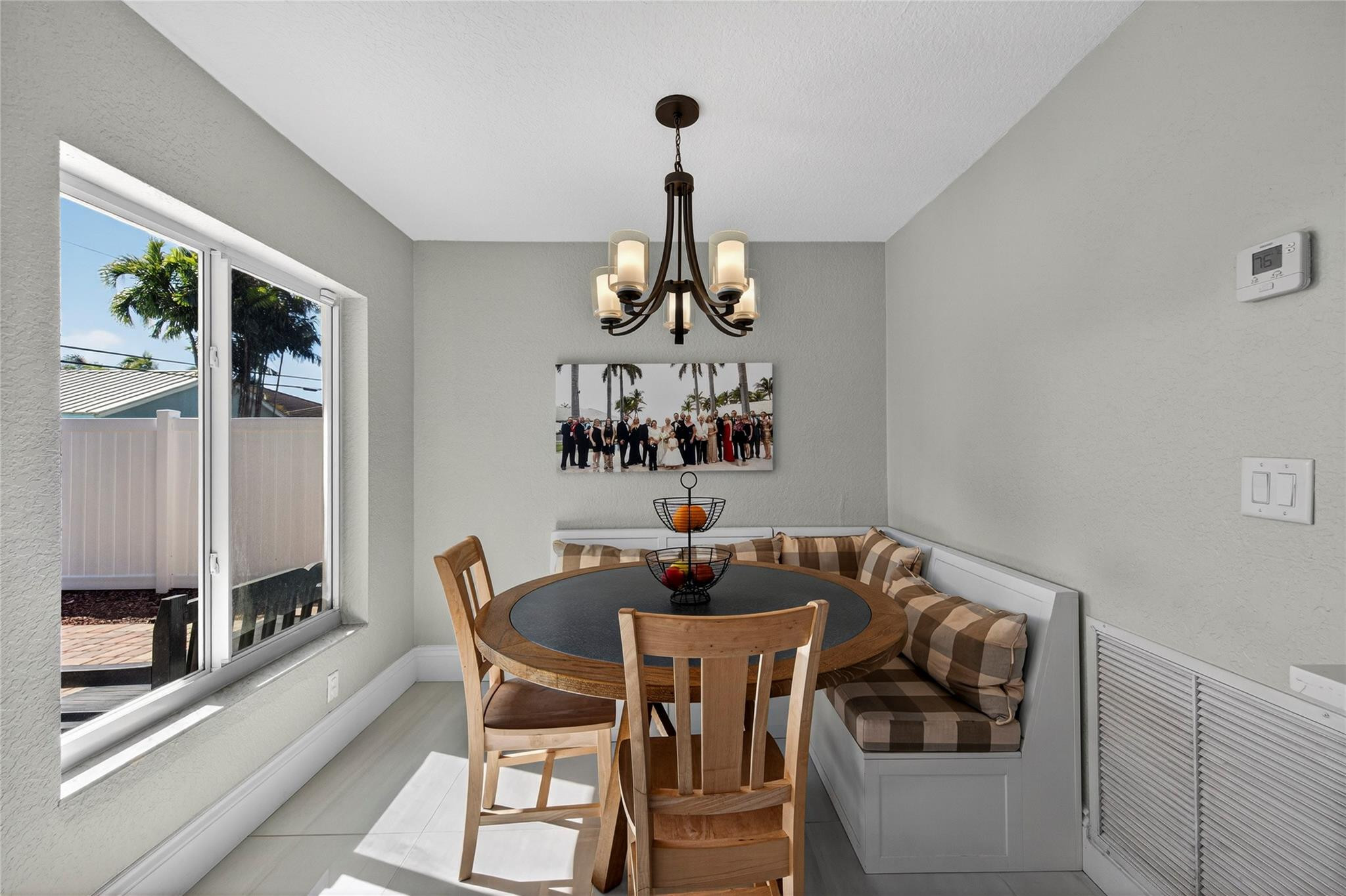 LIGHTHOUSE POINT ESTATES - Residential