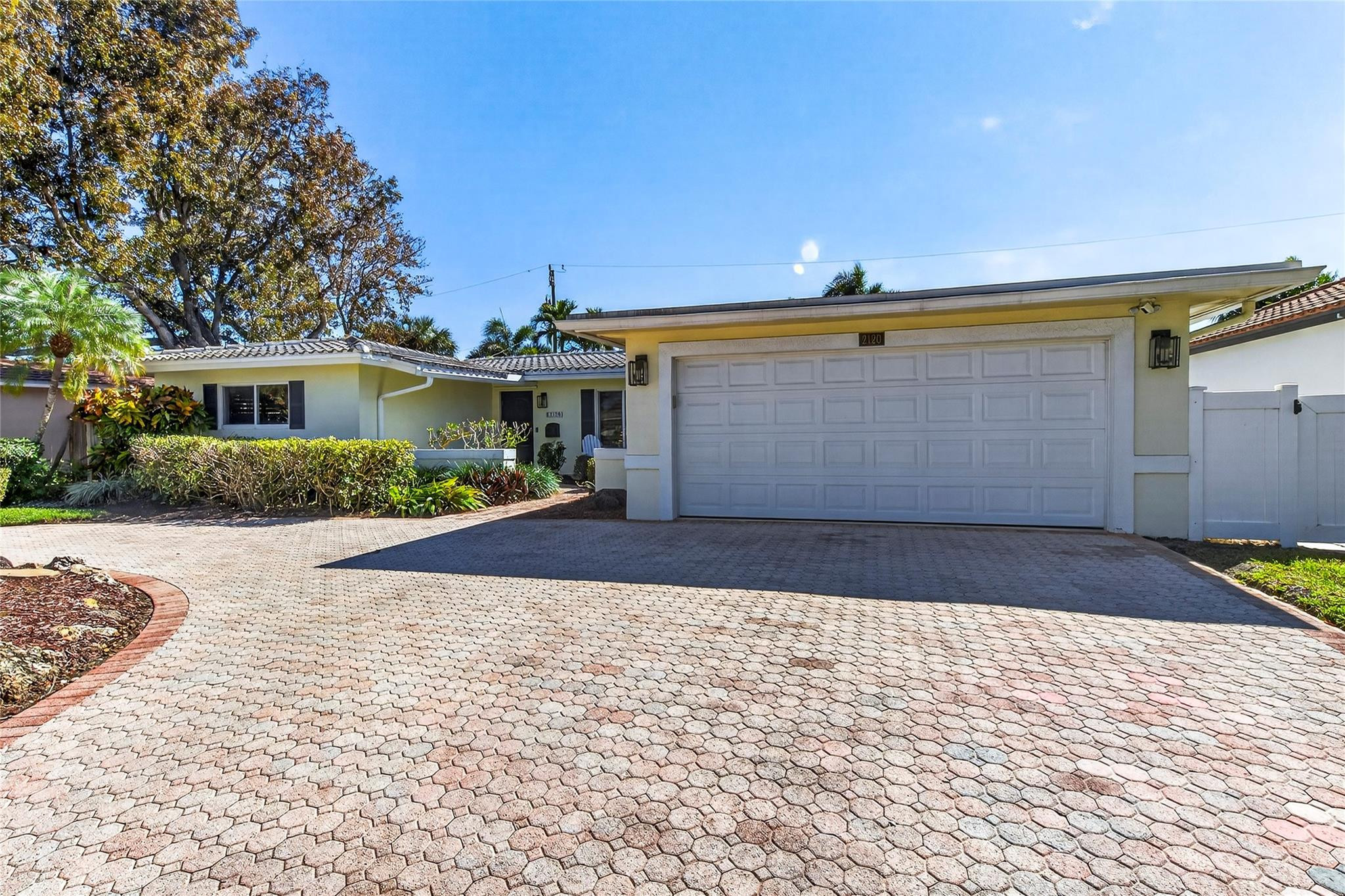 LIGHTHOUSE POINT ESTATES - Residential