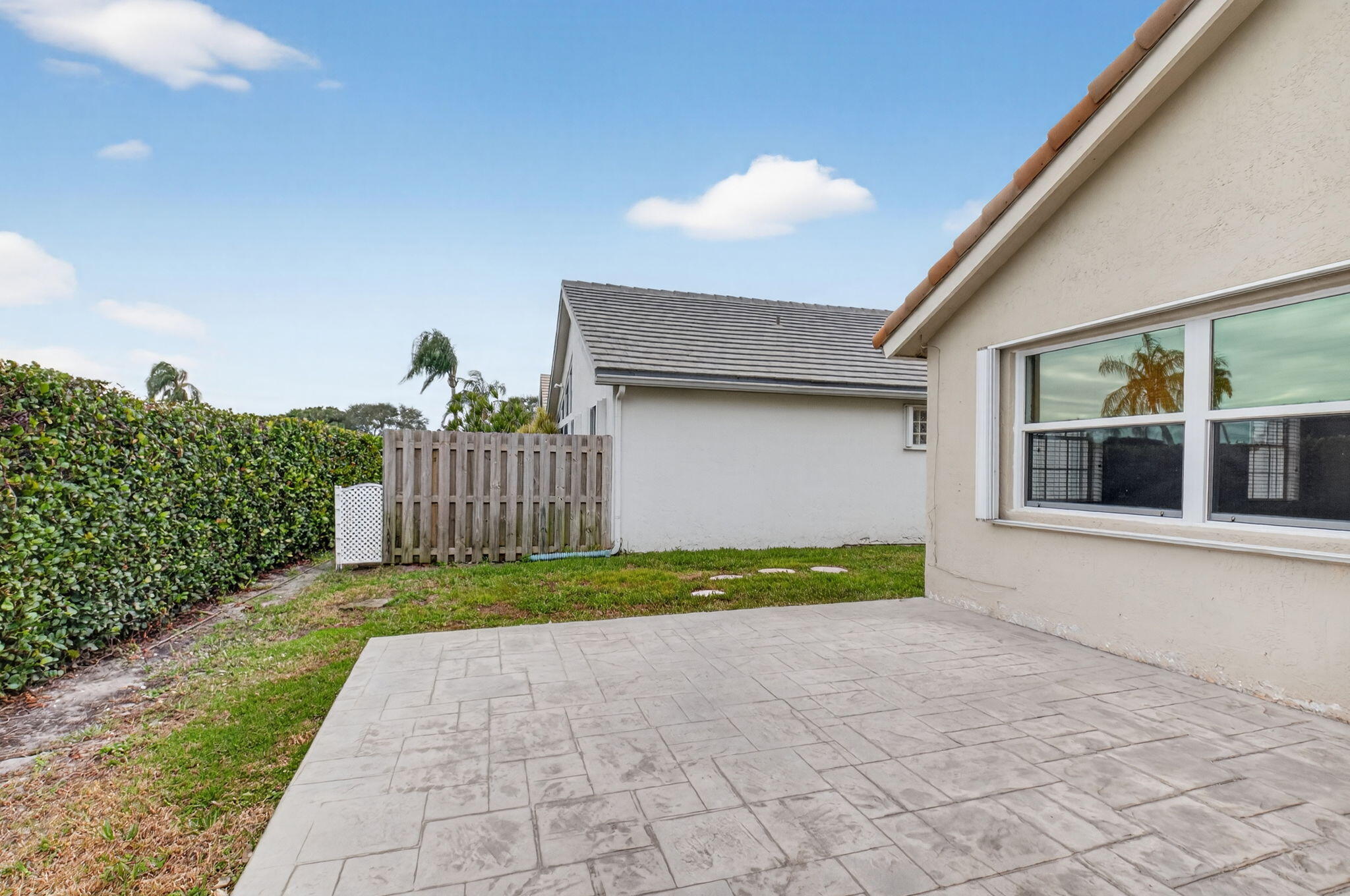 SAWGRASS LAKES HOMES - Residential