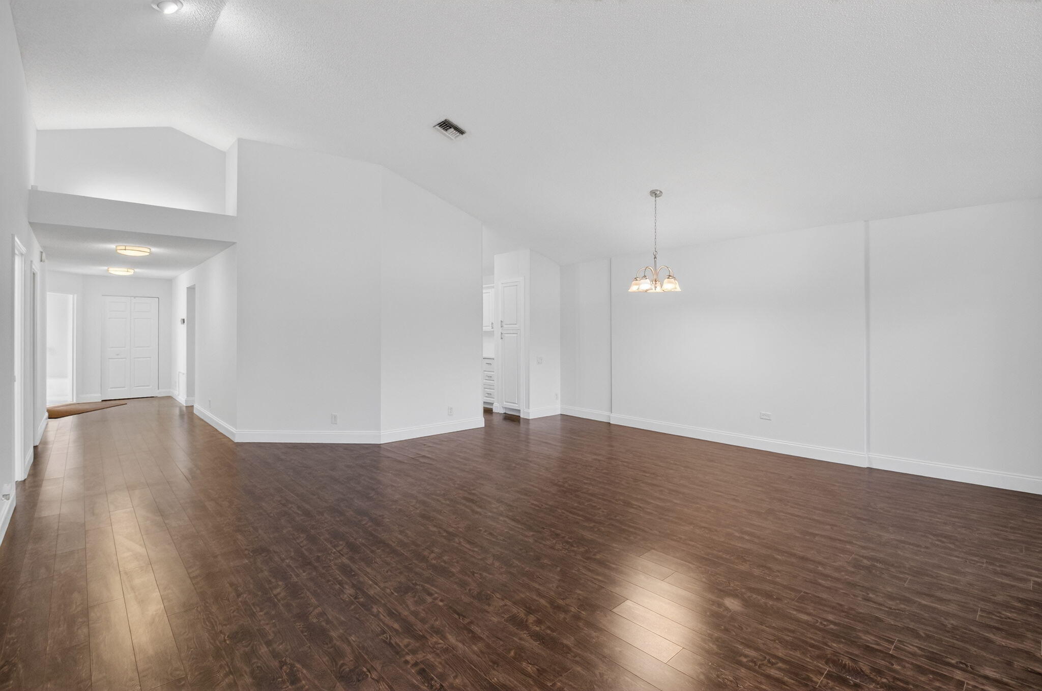 SAWGRASS LAKES HOMES - Residential