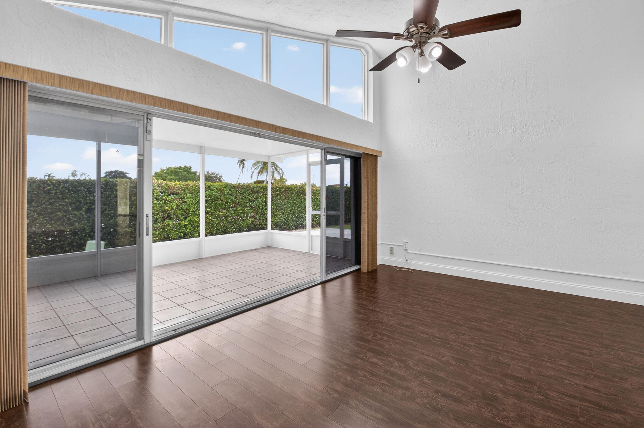 SAWGRASS LAKES HOMES - Residential