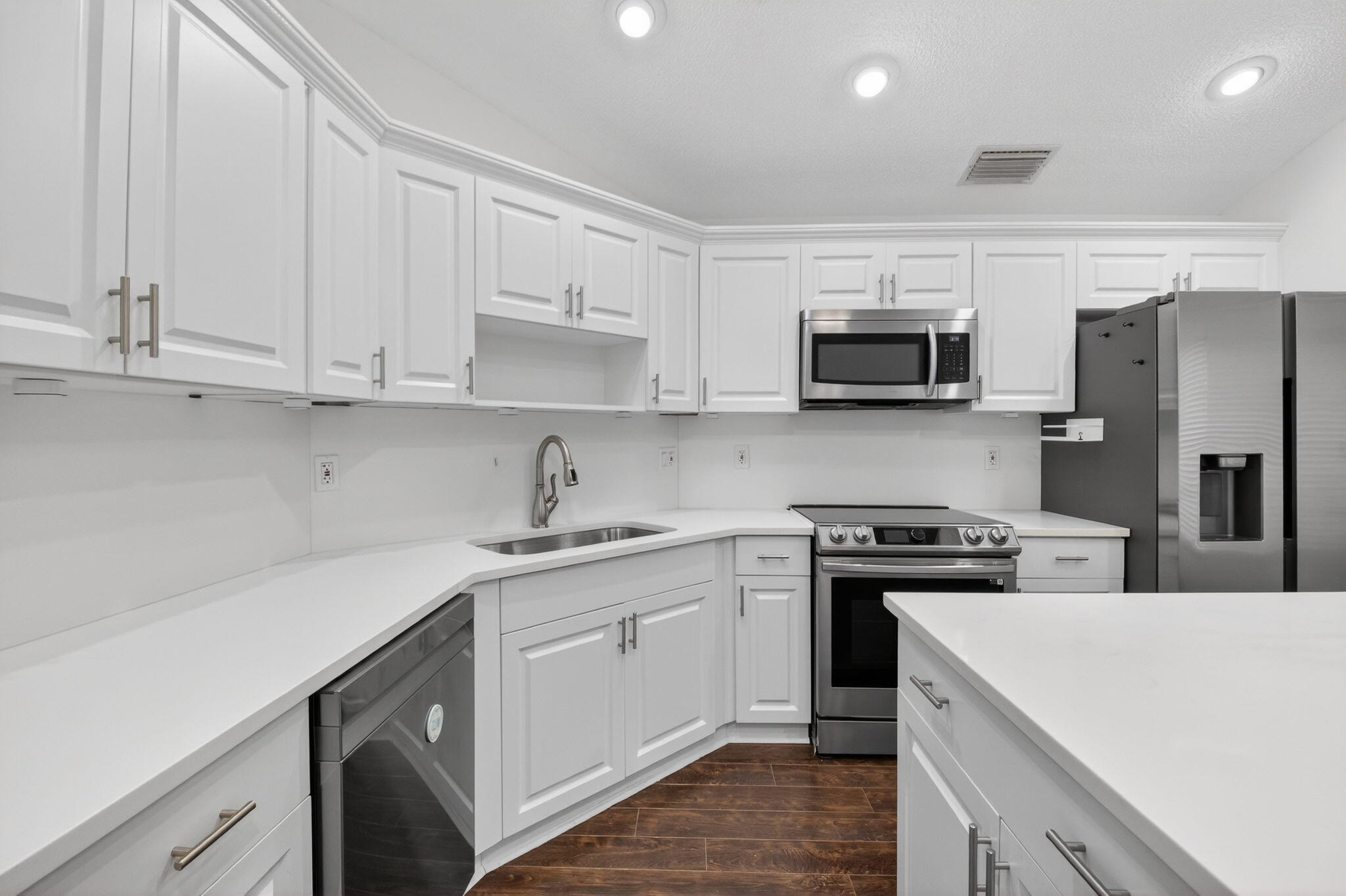 SAWGRASS LAKES HOMES - Residential