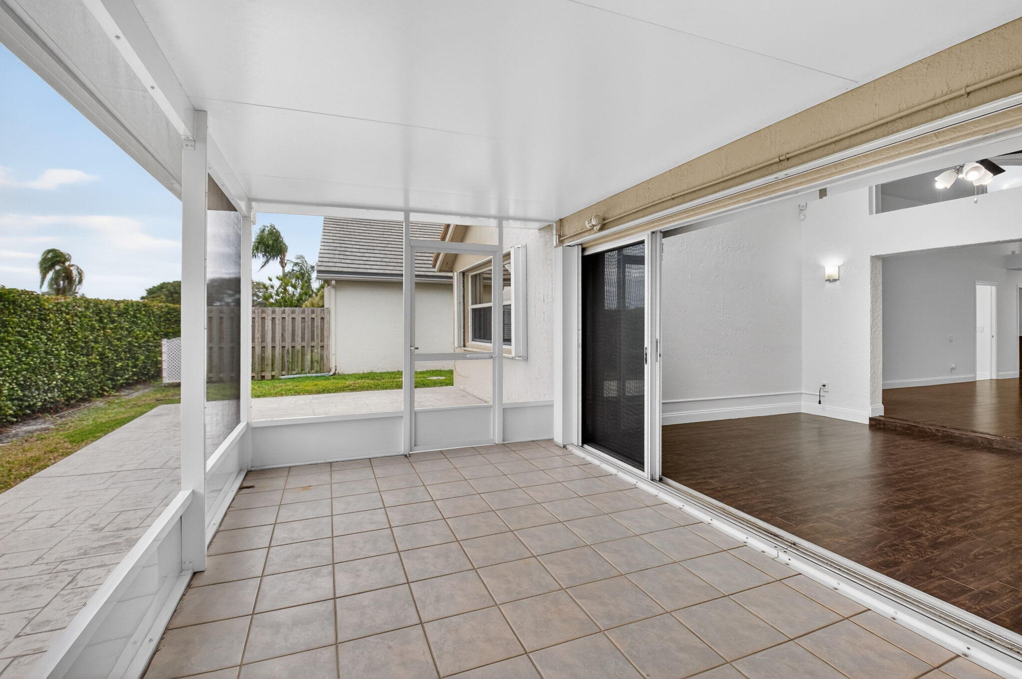 SAWGRASS LAKES HOMES - Residential