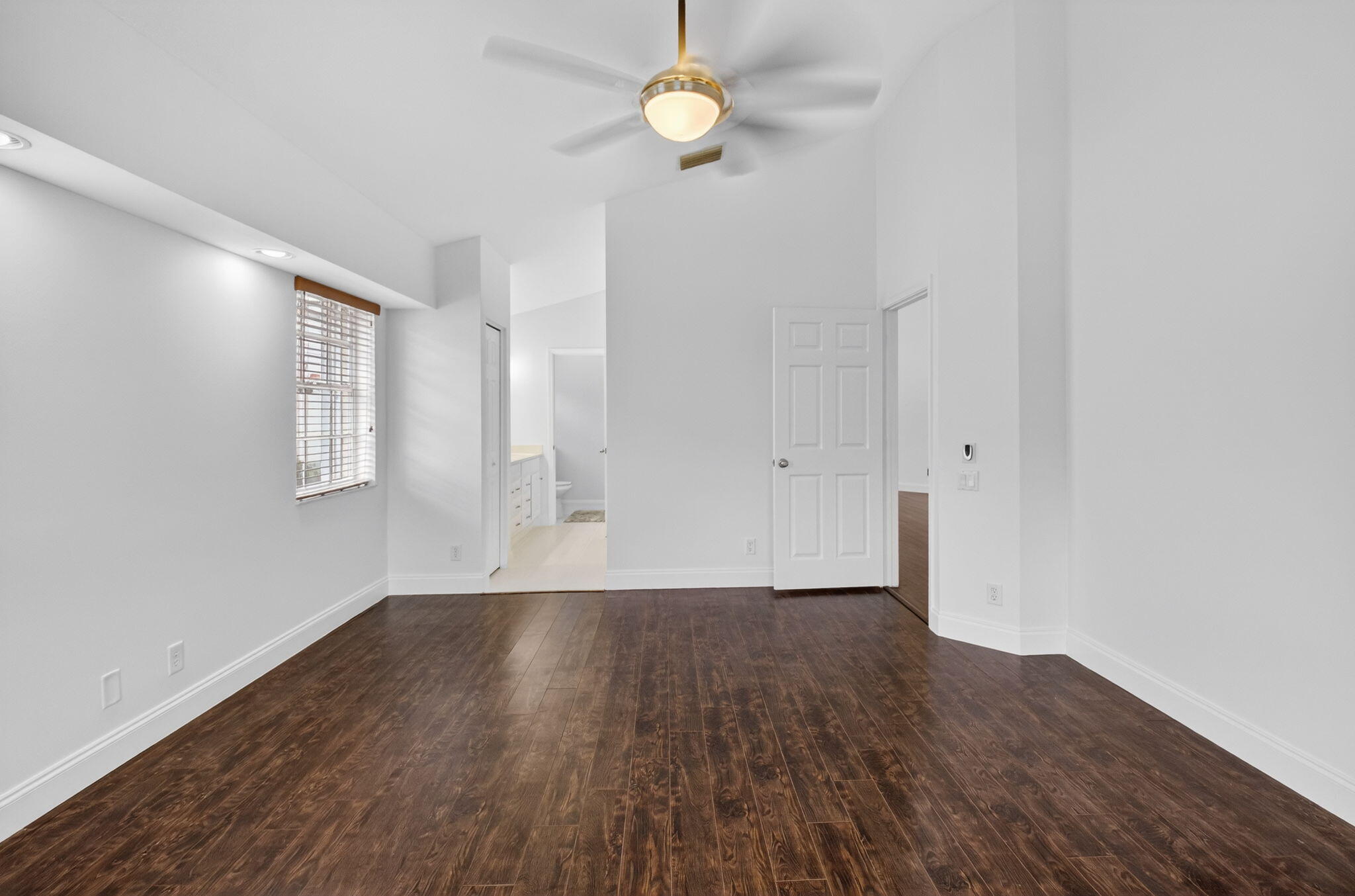 SAWGRASS LAKES HOMES - Residential