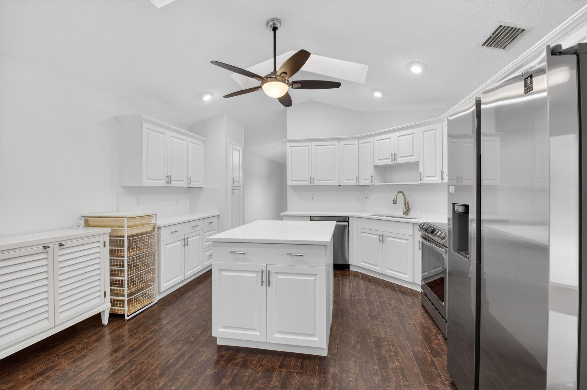 SAWGRASS LAKES HOMES - Residential